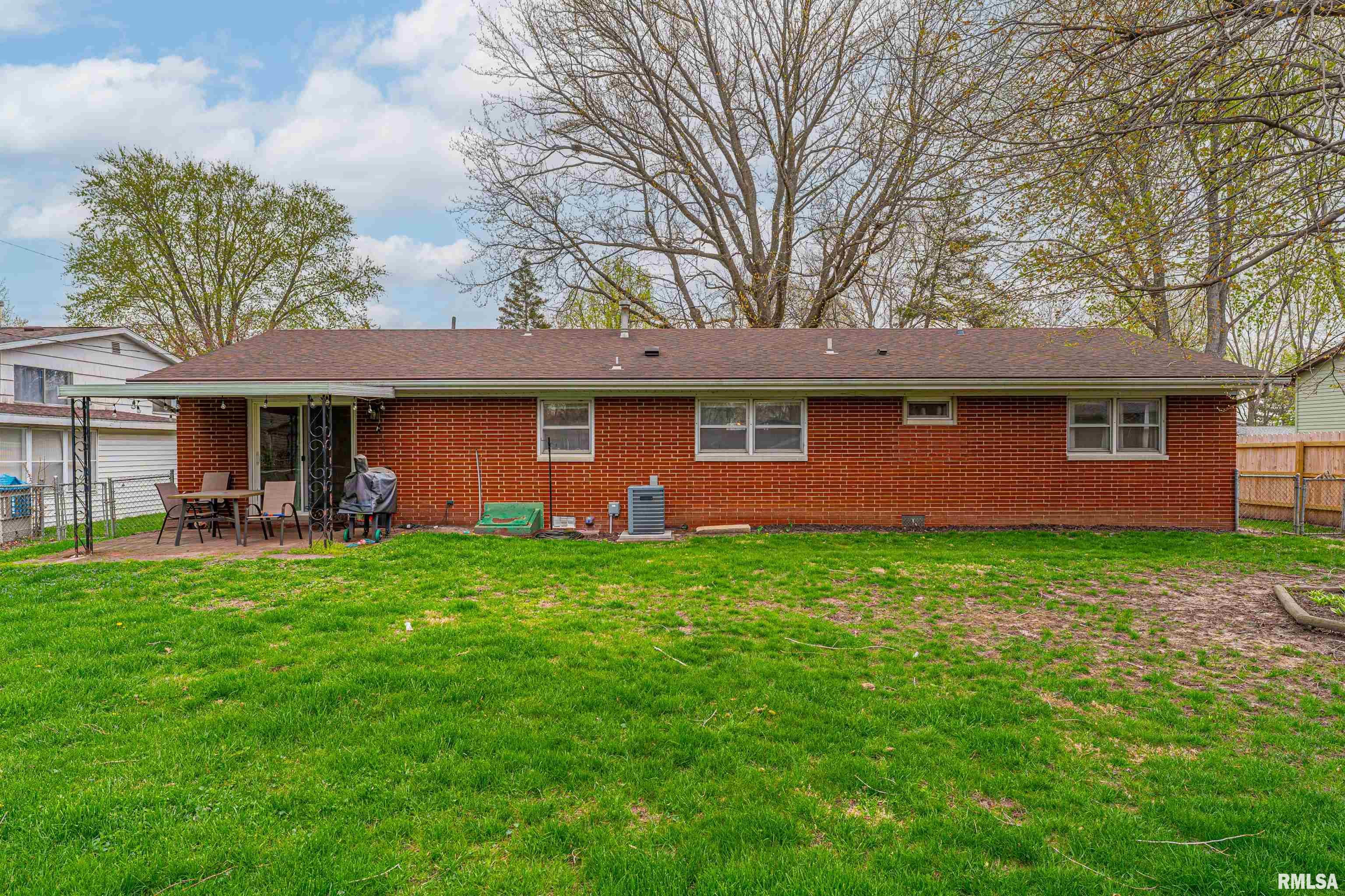 327 Wagon Wheel Lane, Chatham, Illinois image 23