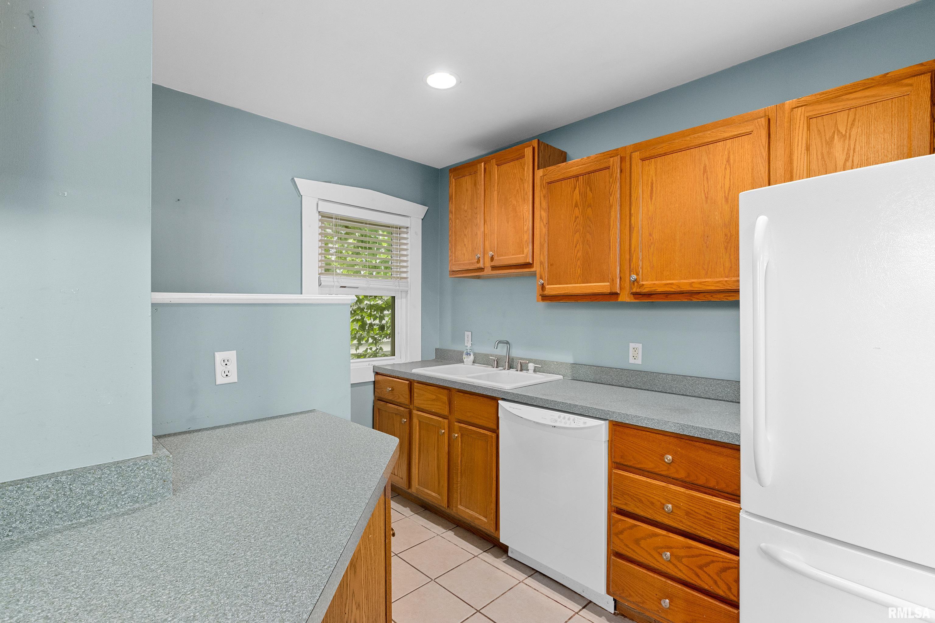 1201 E Hines Avenue, Peoria Heights, Illinois image 10