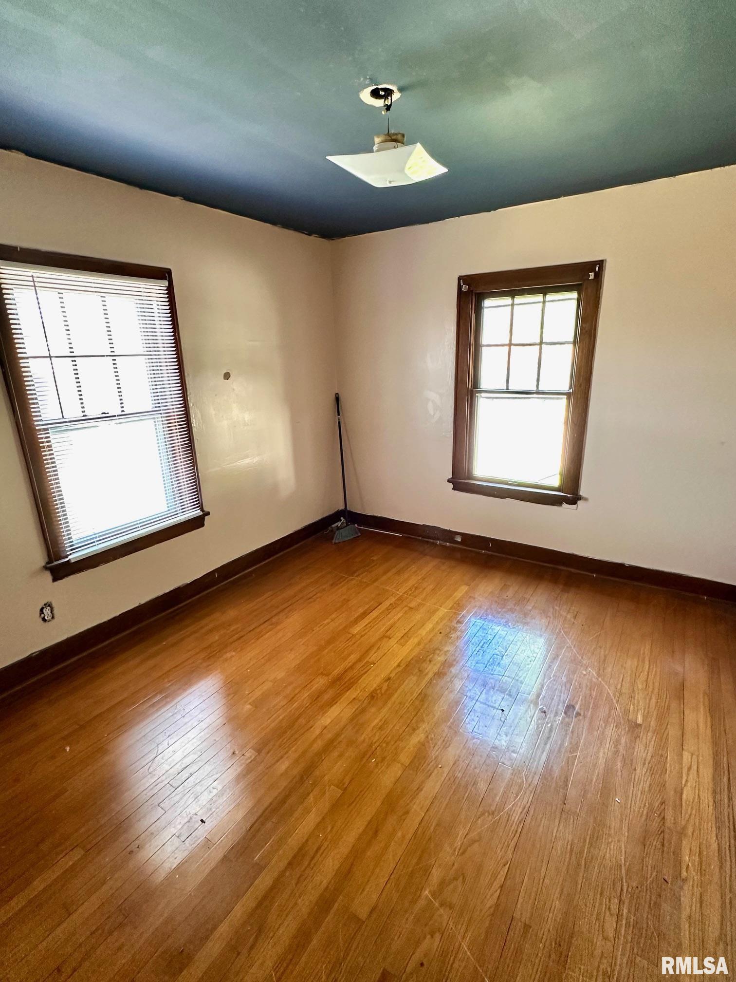 440 S Sandy Street, Jacksonville, Illinois image 8