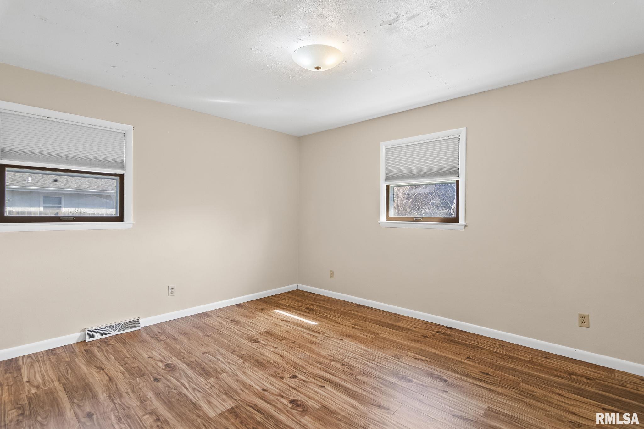 2604 Arlington Drive, Springfield, Illinois image 16