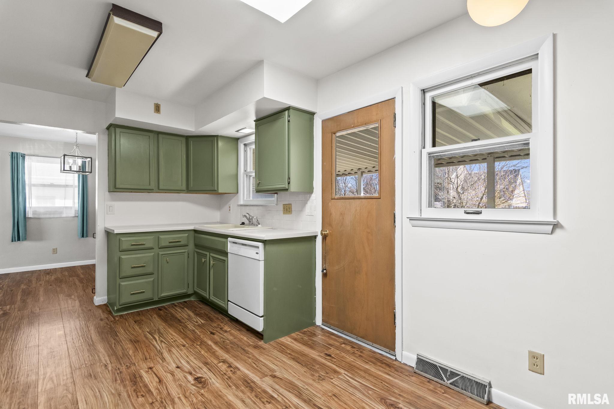 2604 Arlington Drive, Springfield, Illinois image 13