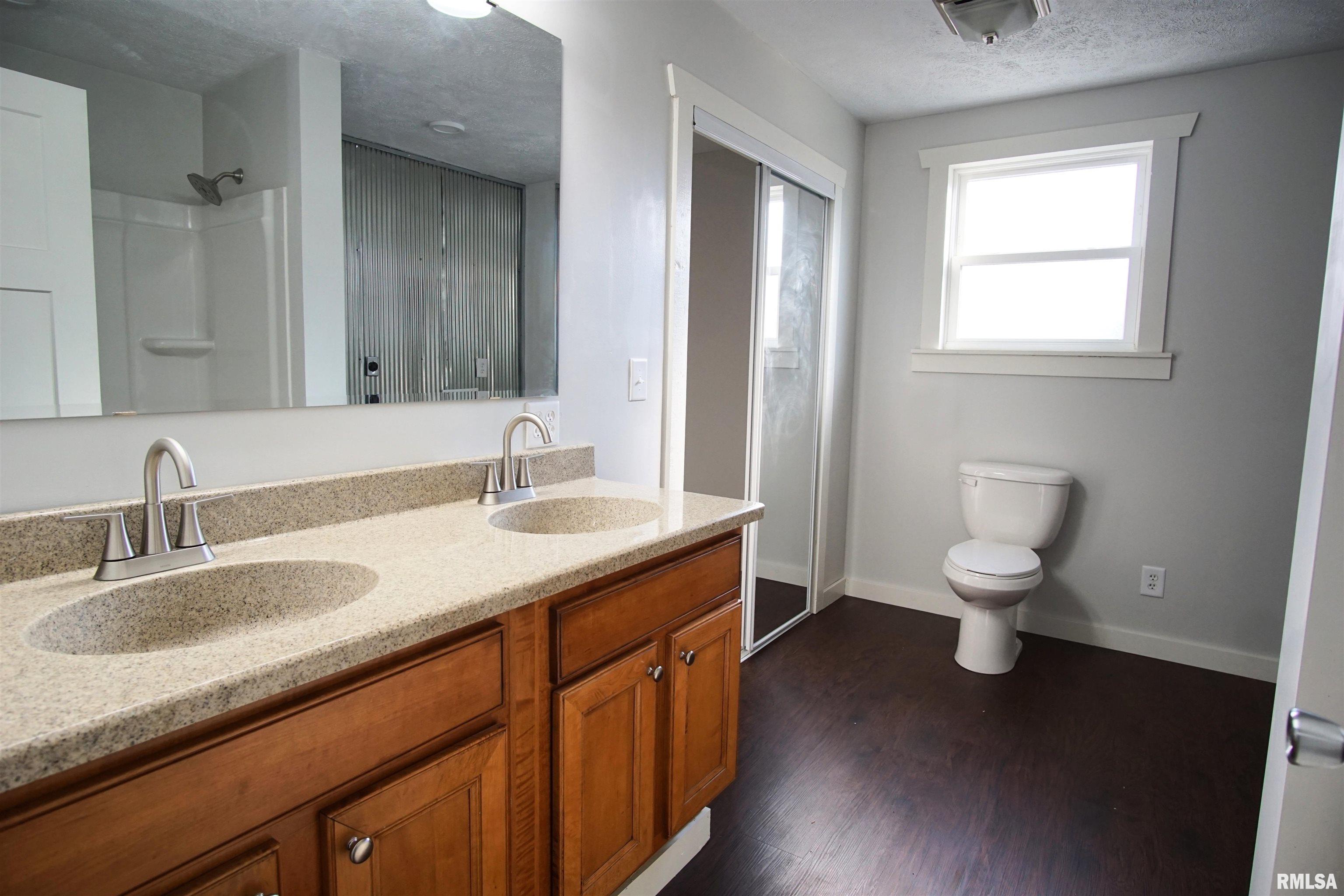 310 N Sherman Street, Lincoln, Illinois image 9