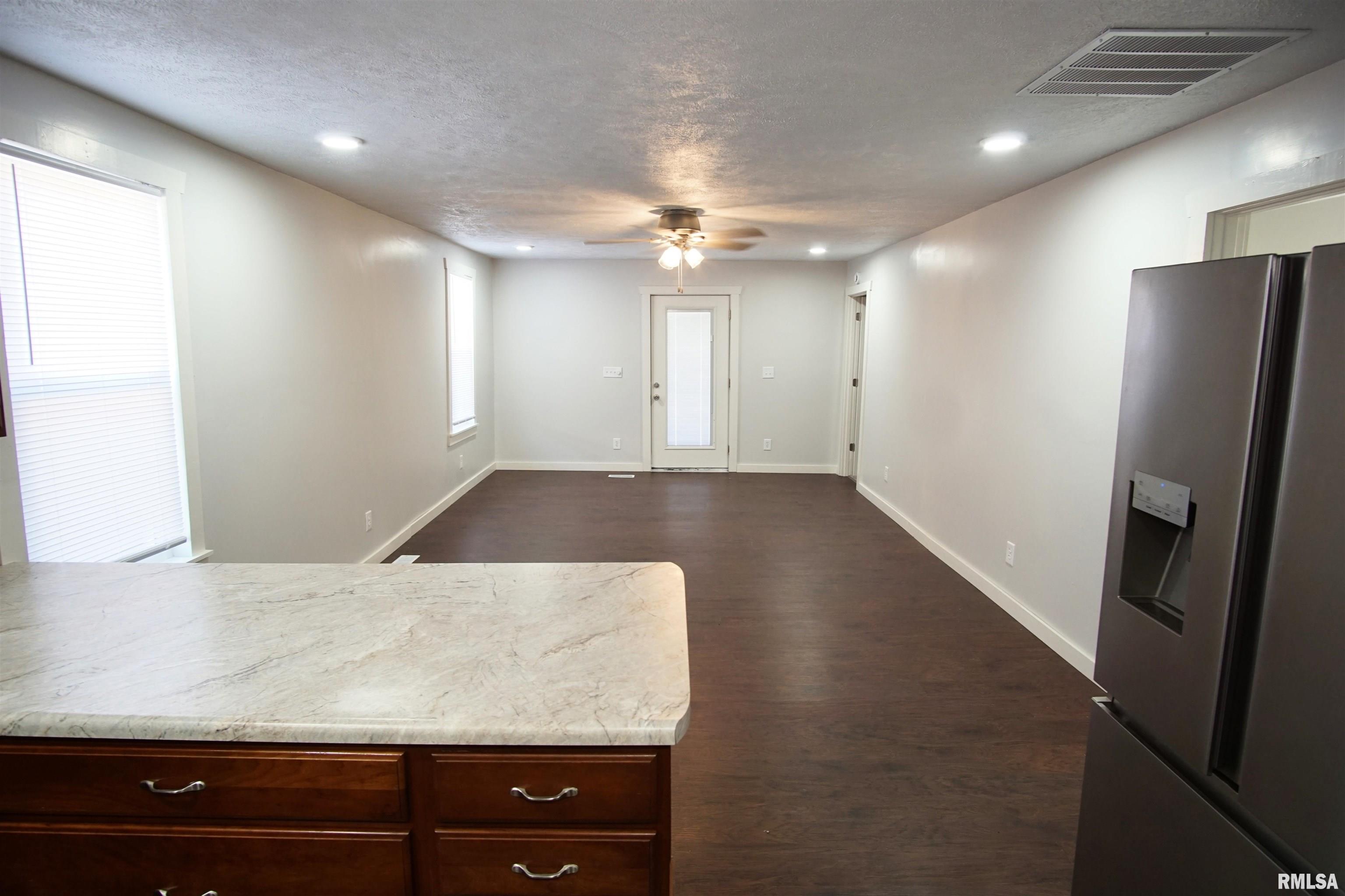 310 N Sherman Street, Lincoln, Illinois image 11
