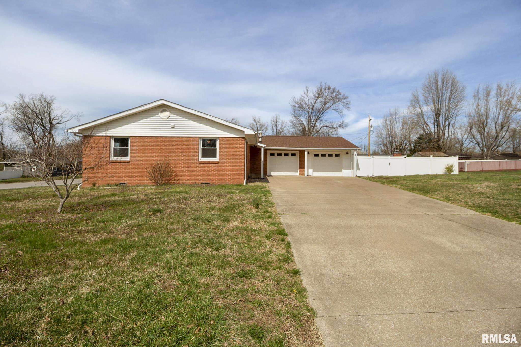 600 Indian Hill Drive, Herrin, Illinois image 1
