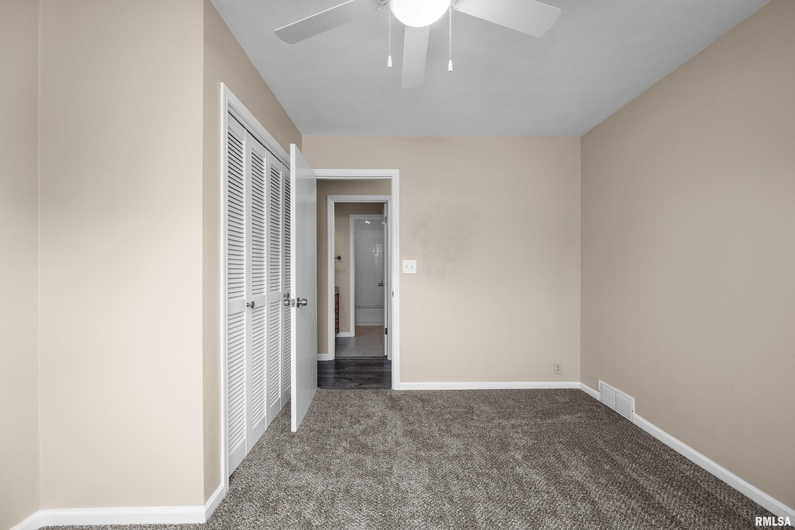 2103 Fairmeadows Drive, Bettendorf, Iowa image 17