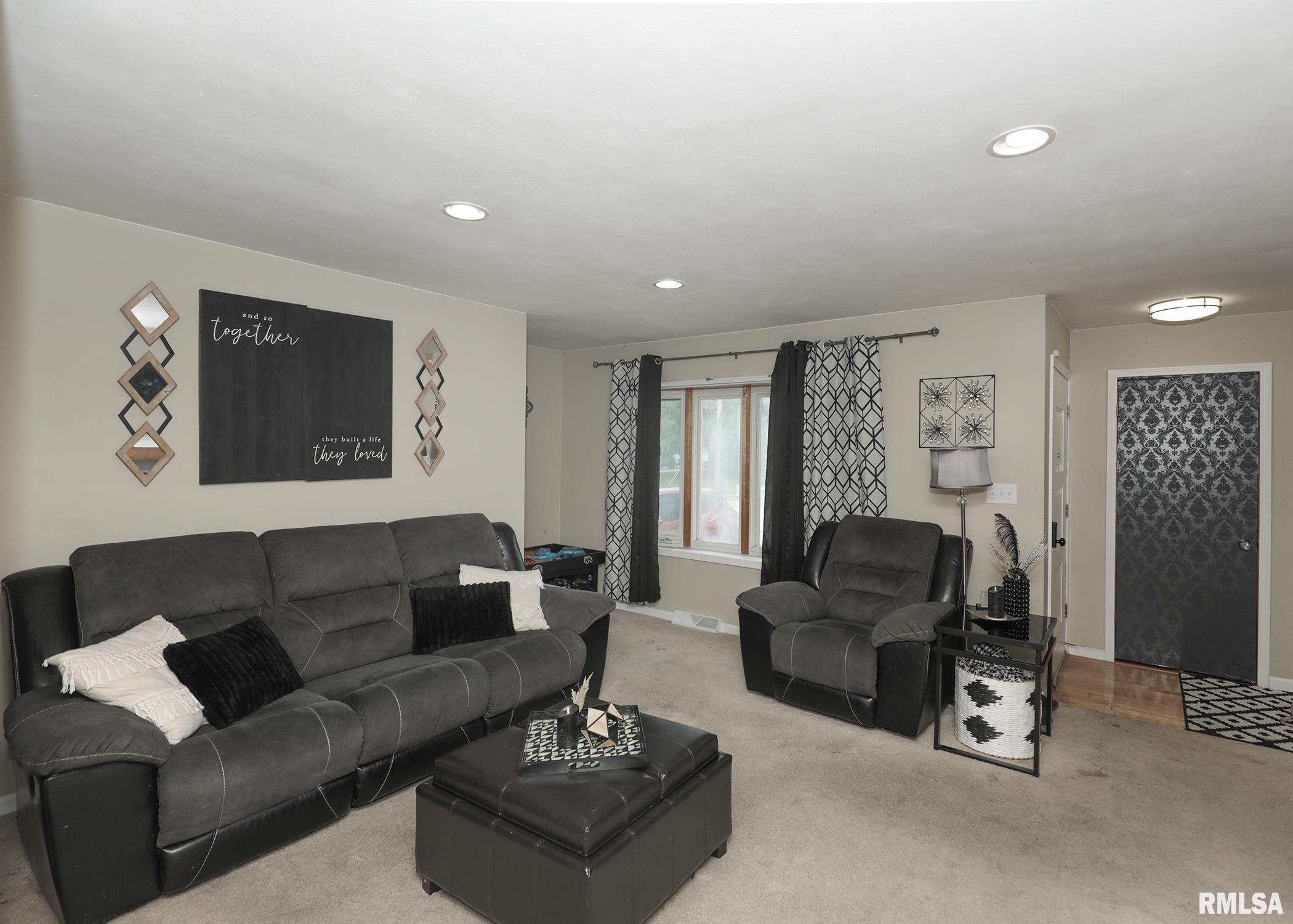 1407 53rd Street, Moline, Illinois image 7