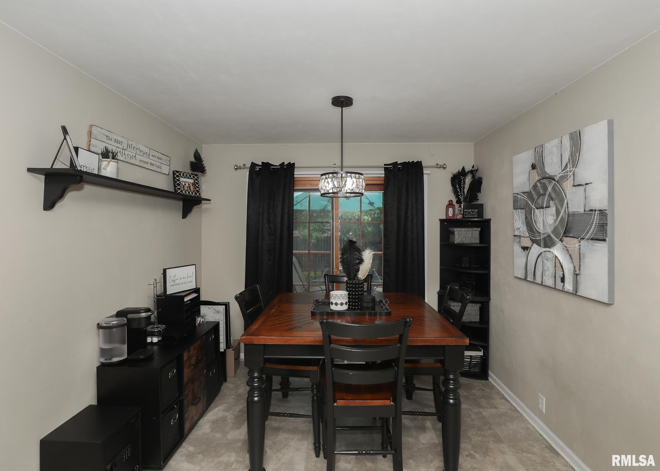 1407 53rd Street, Moline, Illinois image 9