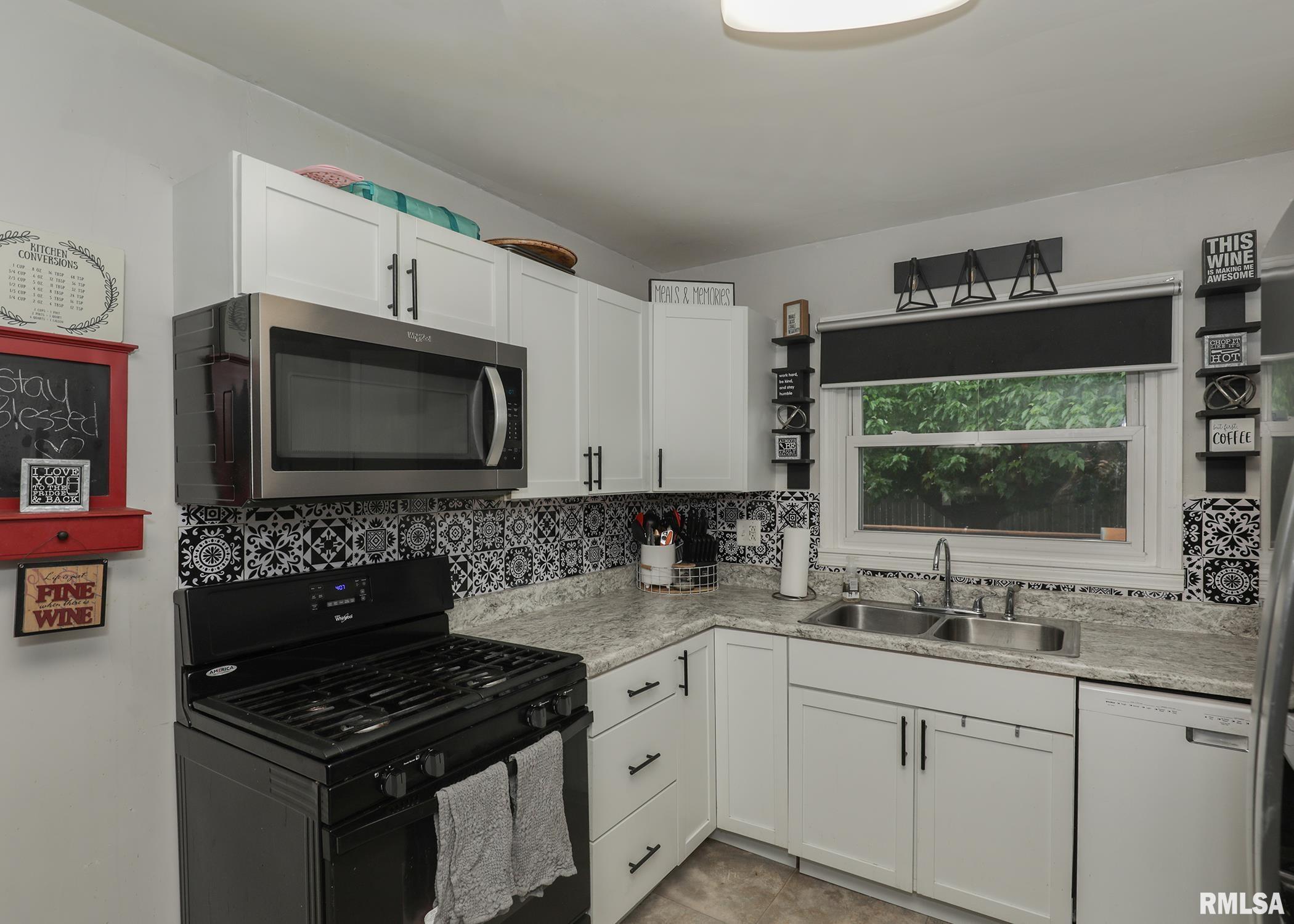 1407 53rd Street, Moline, Illinois image 11