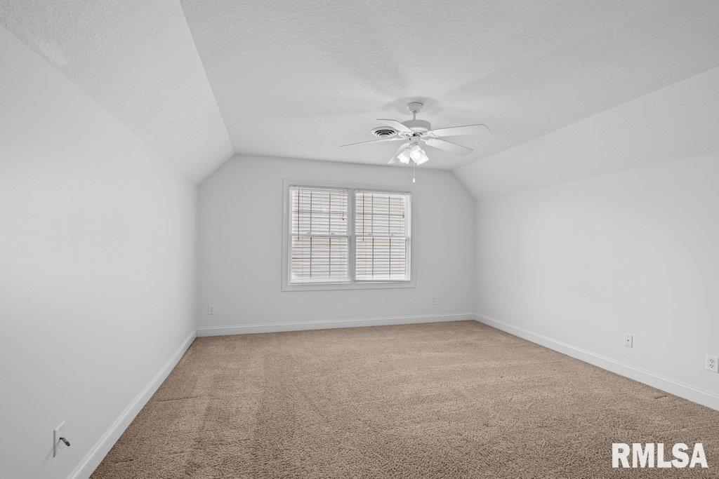 2982 Church Street, Bettendorf, Iowa image 28