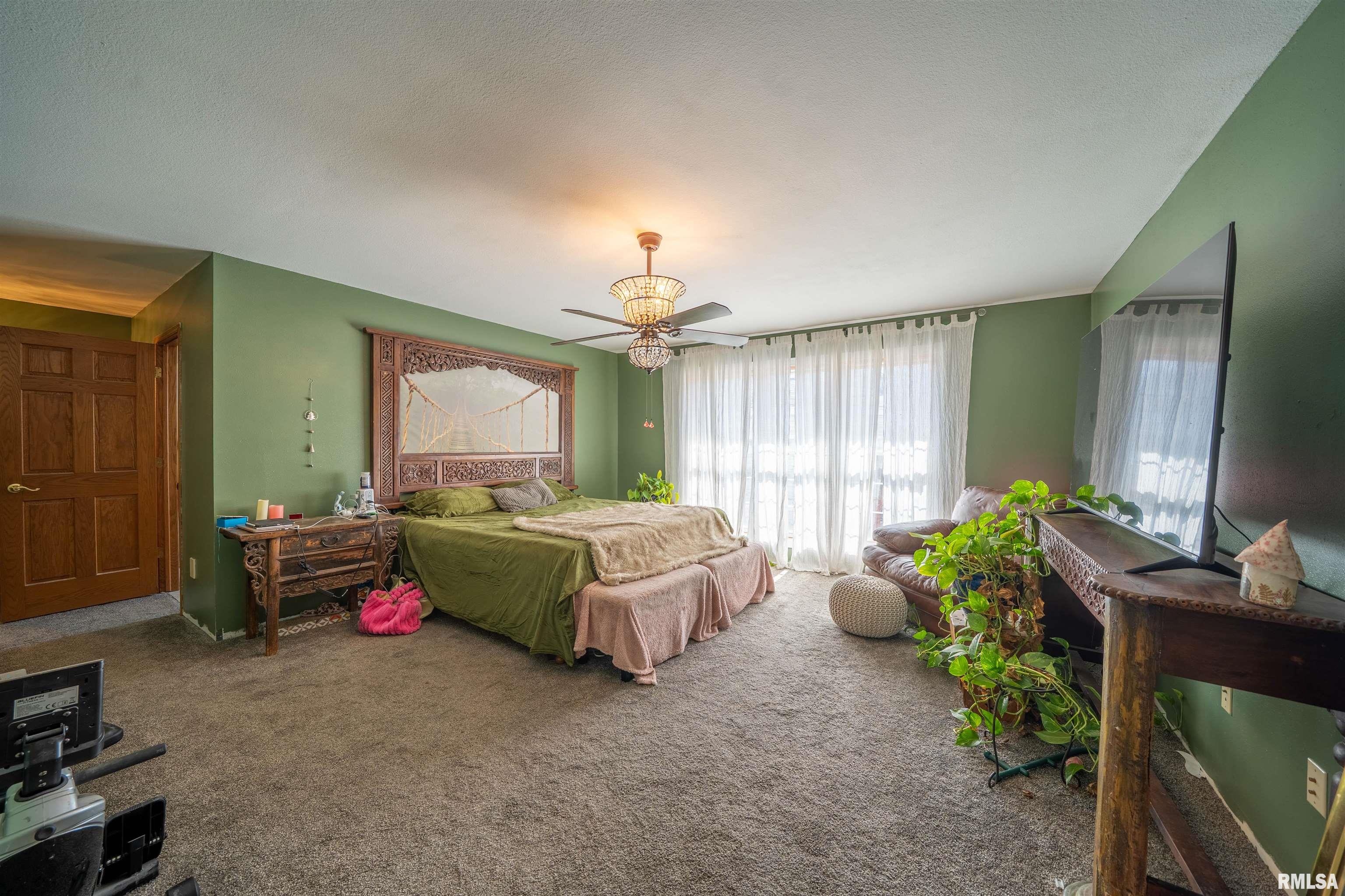 2268 E Knox Street, Galesburg, Illinois image 18