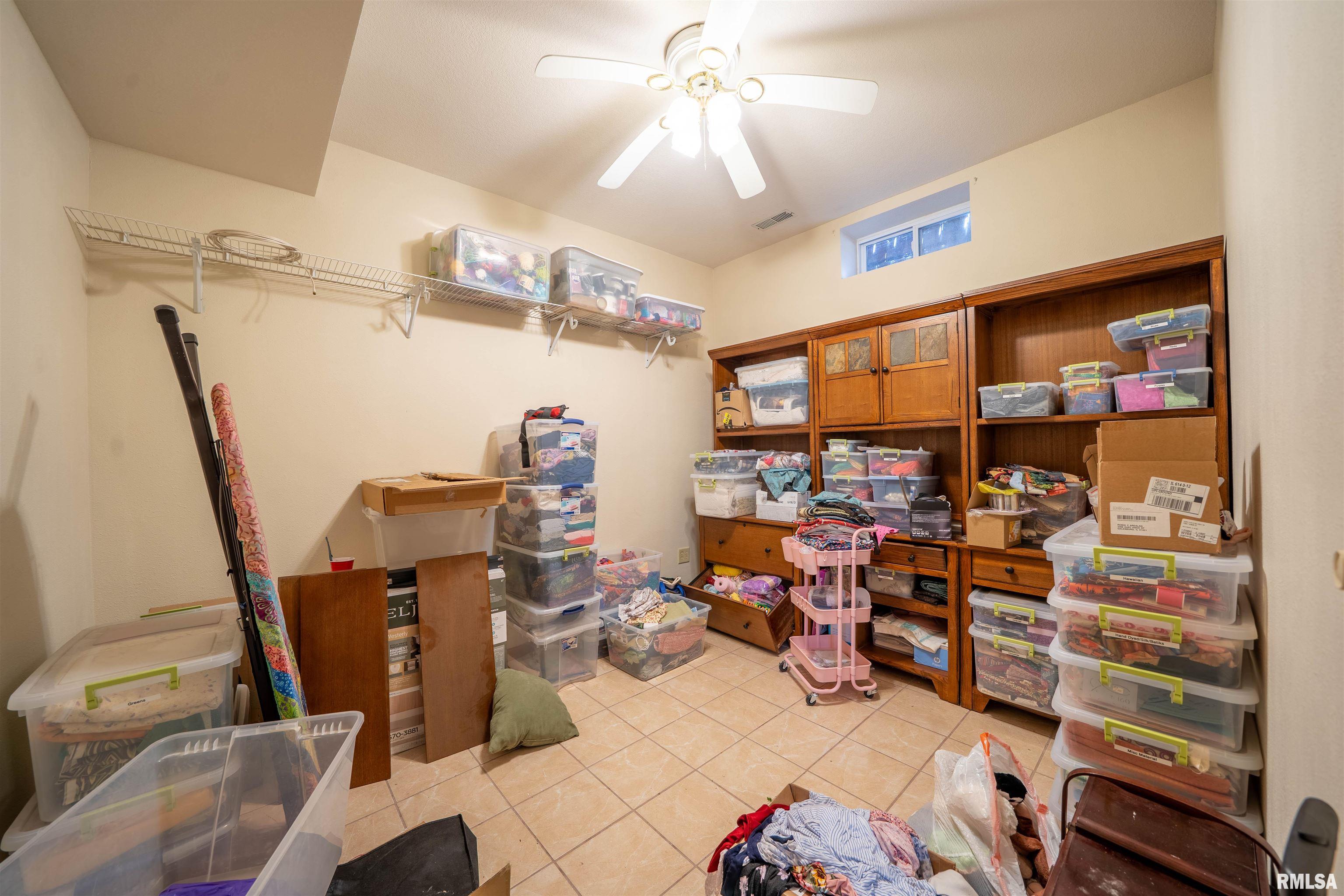 2268 E Knox Street, Galesburg, Illinois image 31