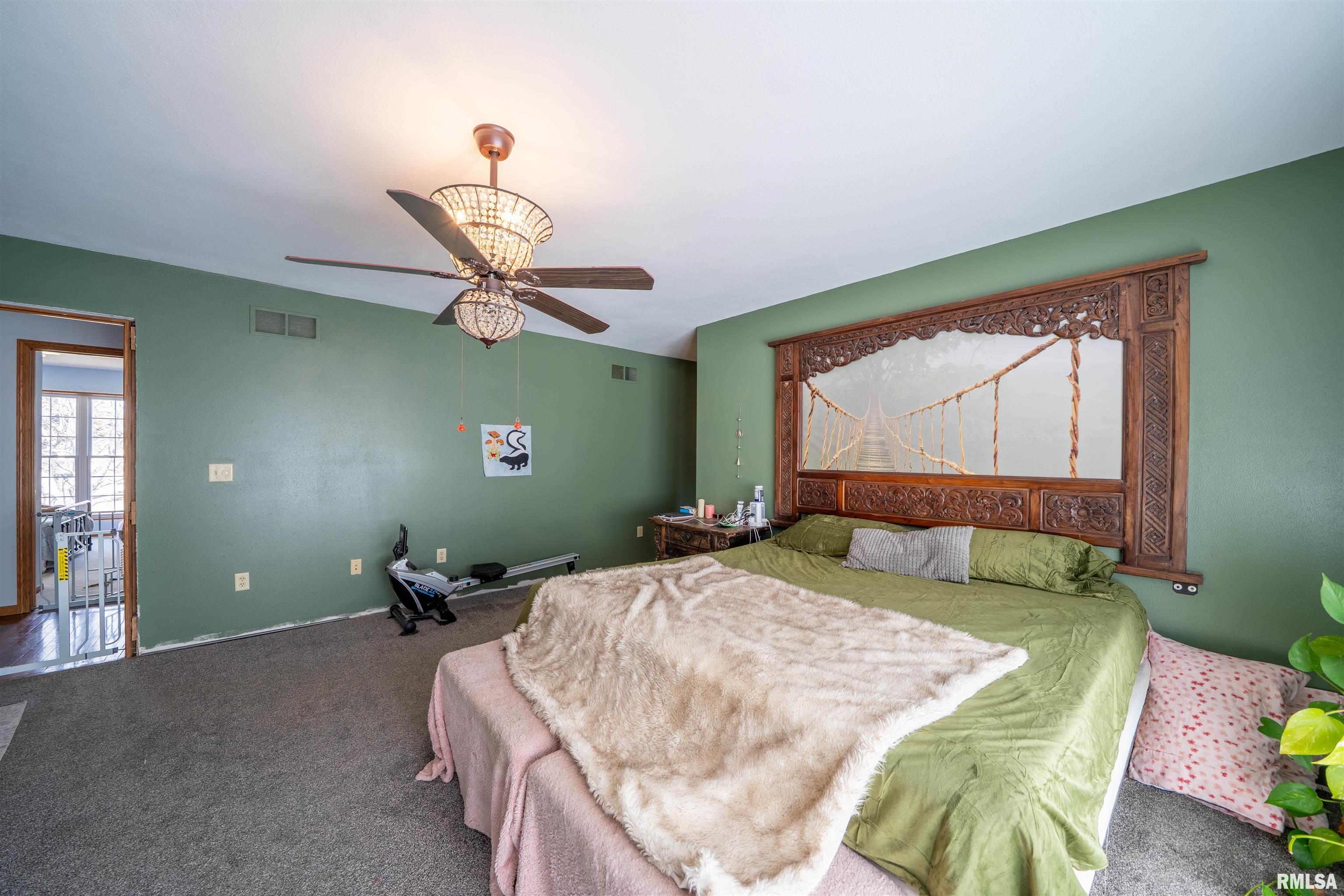 2268 E Knox Street, Galesburg, Illinois image 20
