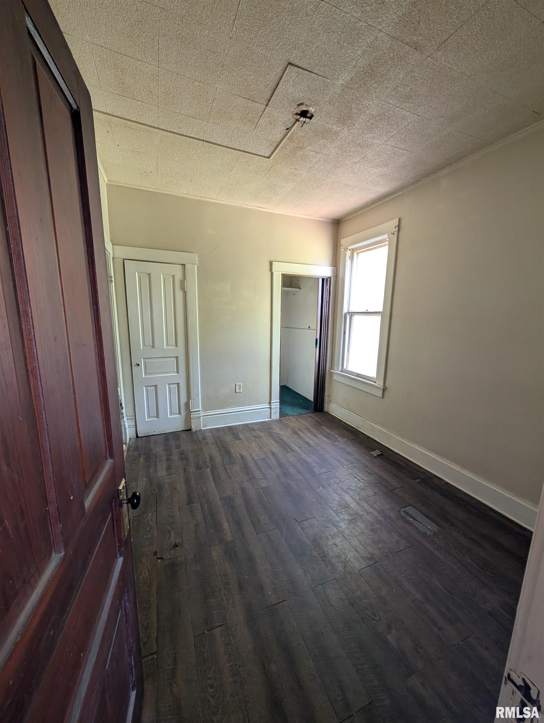 2217 NE Madison Avenue, Peoria, Illinois image 7