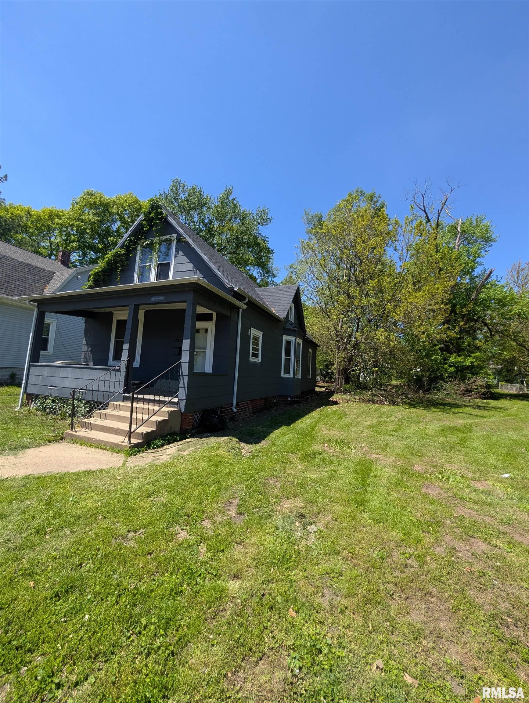 2217 NE Madison Avenue, Peoria, Illinois image 1