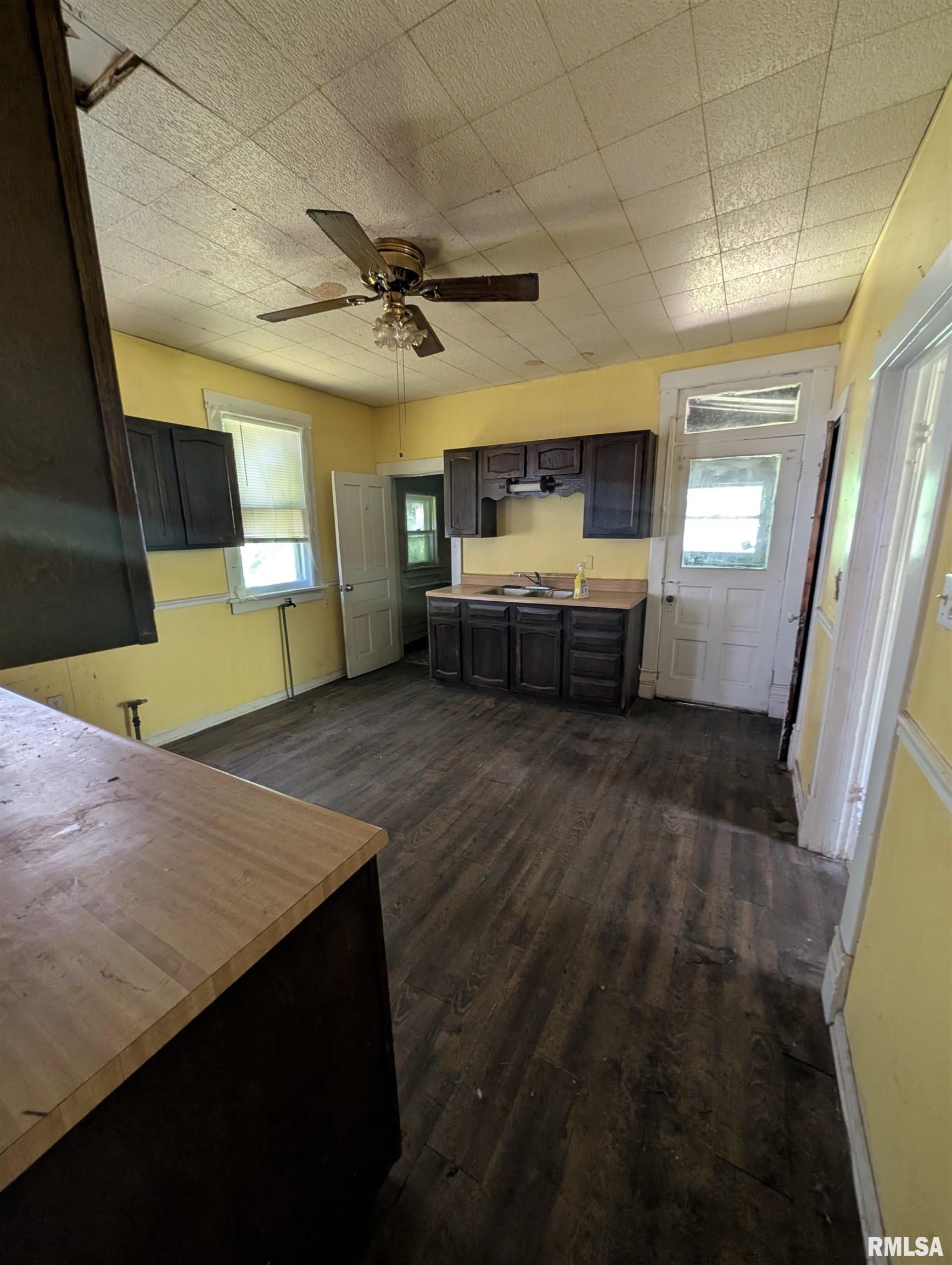 2217 NE Madison Avenue, Peoria, Illinois image 6