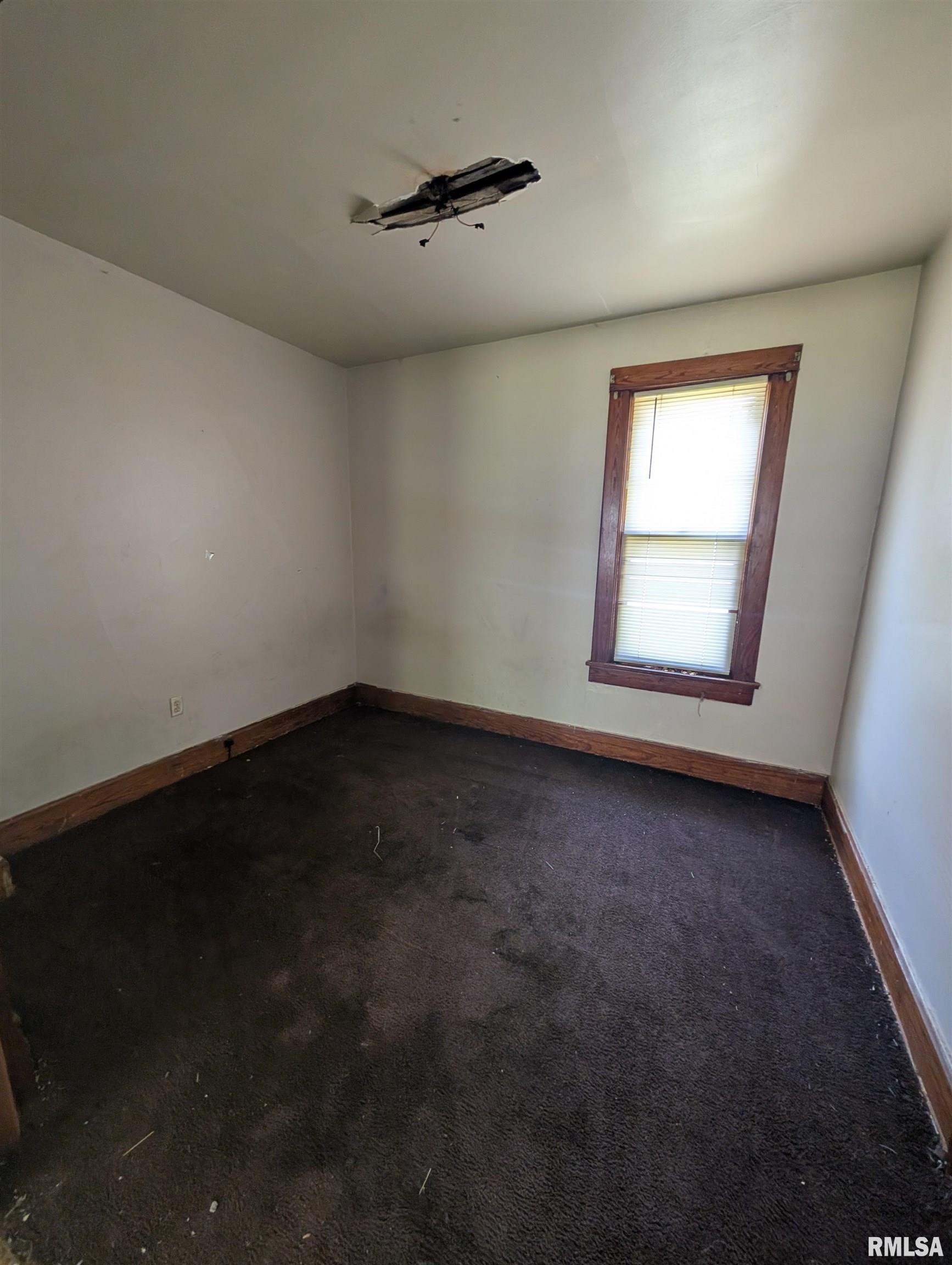 2217 NE Madison Avenue, Peoria, Illinois image 8