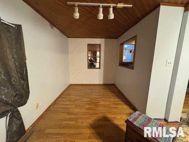 317 7th Avenue North, Clinton, Iowa image 5