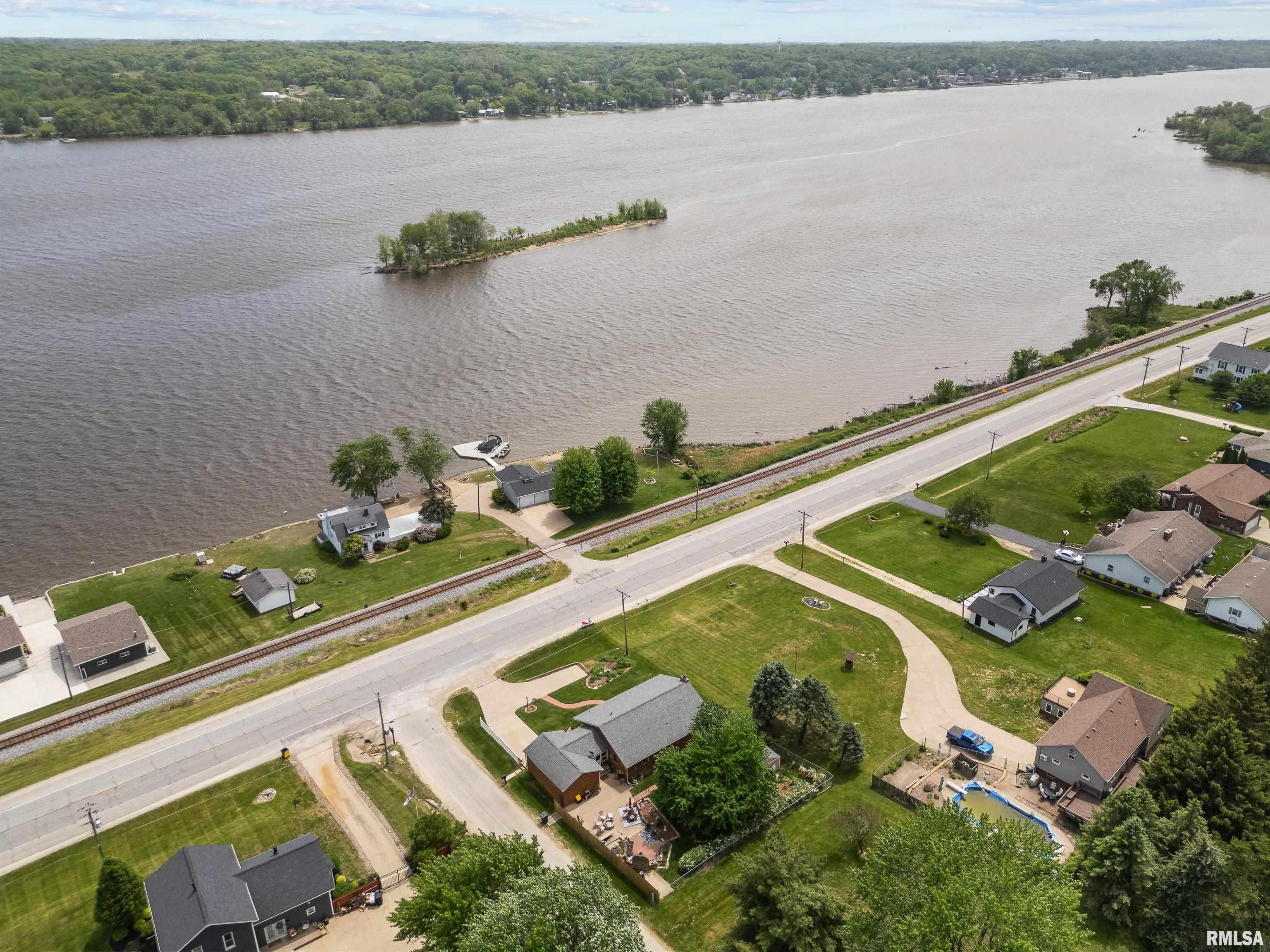21780 Great River Road, Le Claire, Iowa image 4