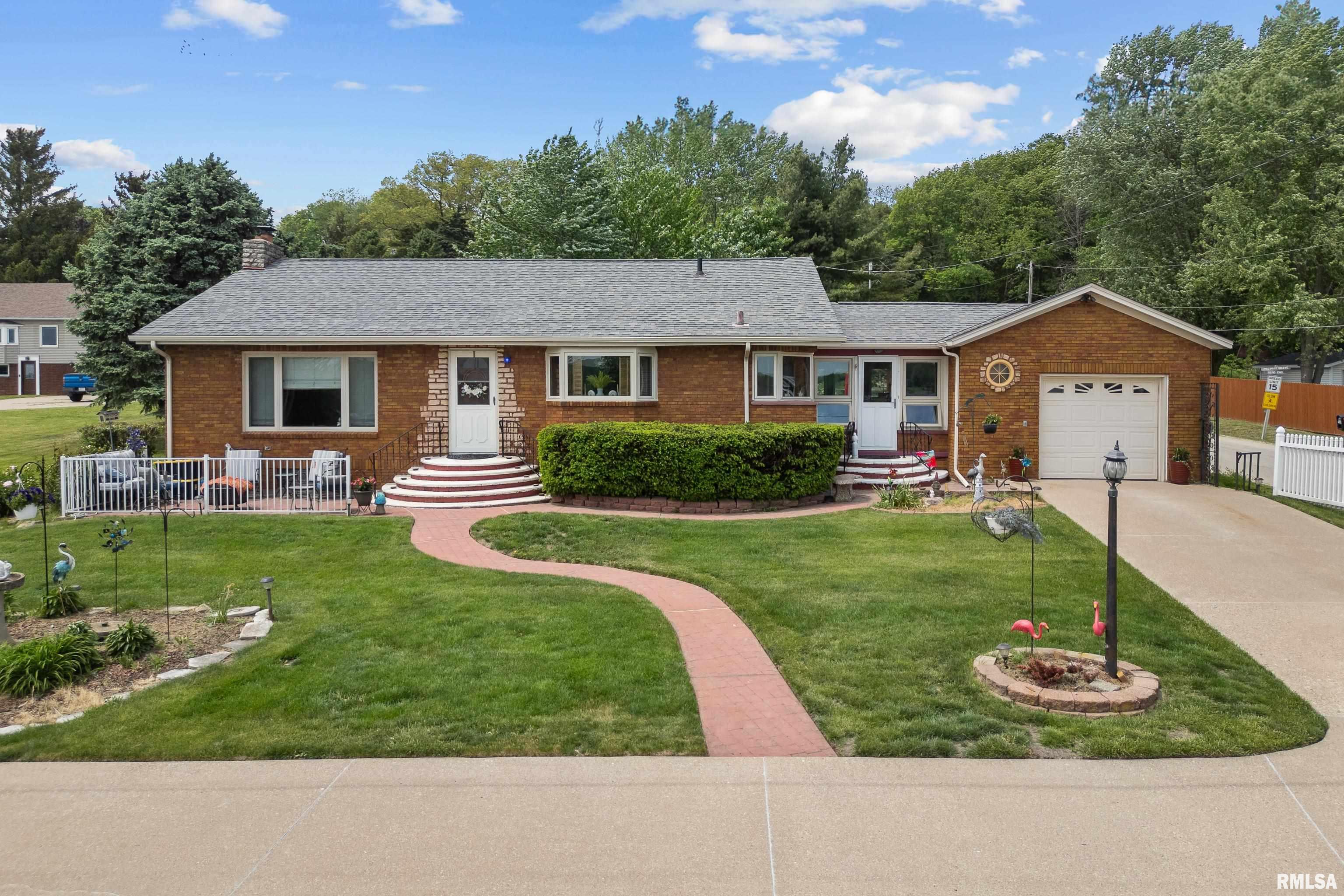 21780 Great River Road, Le Claire, Iowa image 1