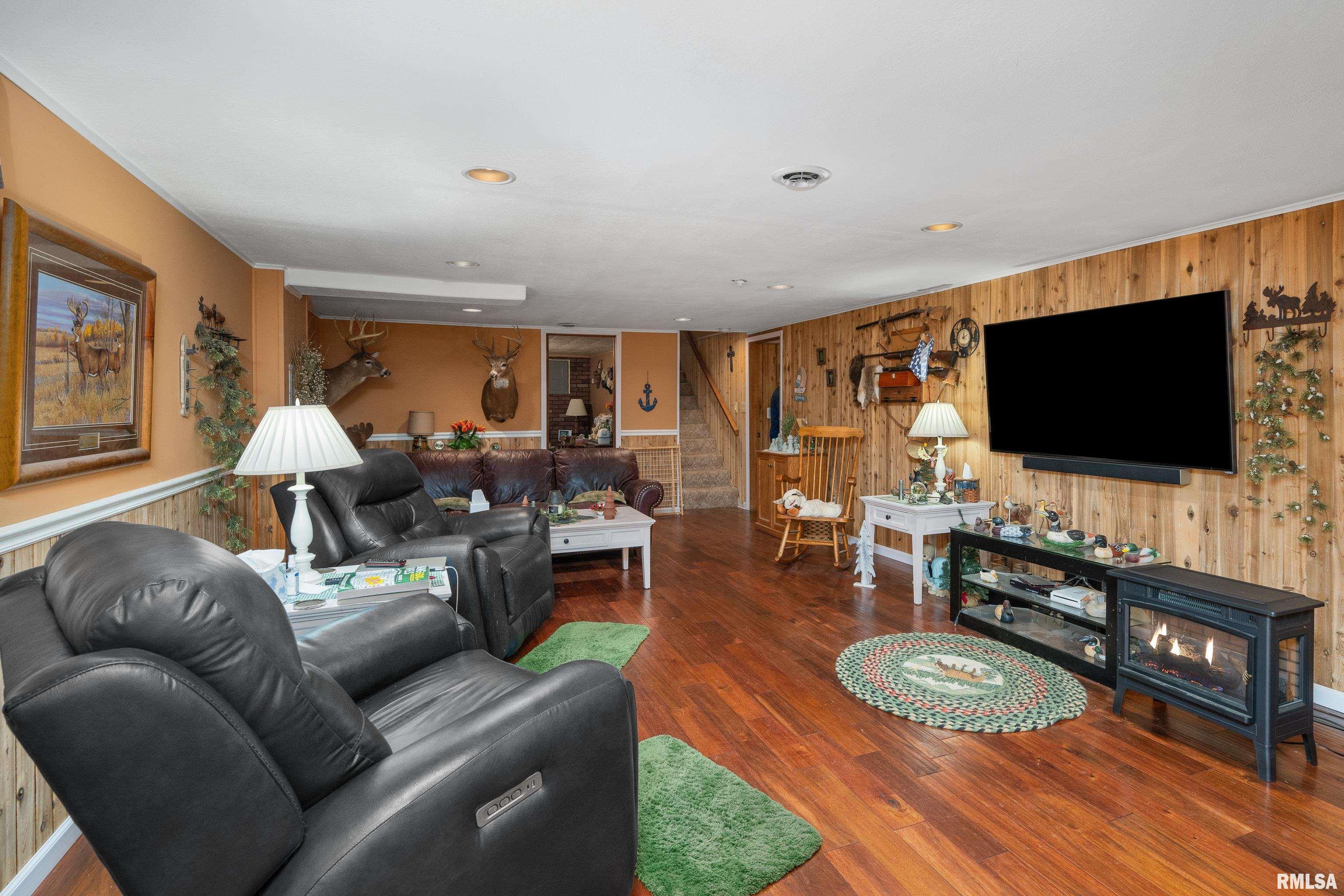 21780 Great River Road, Le Claire, Iowa image 19