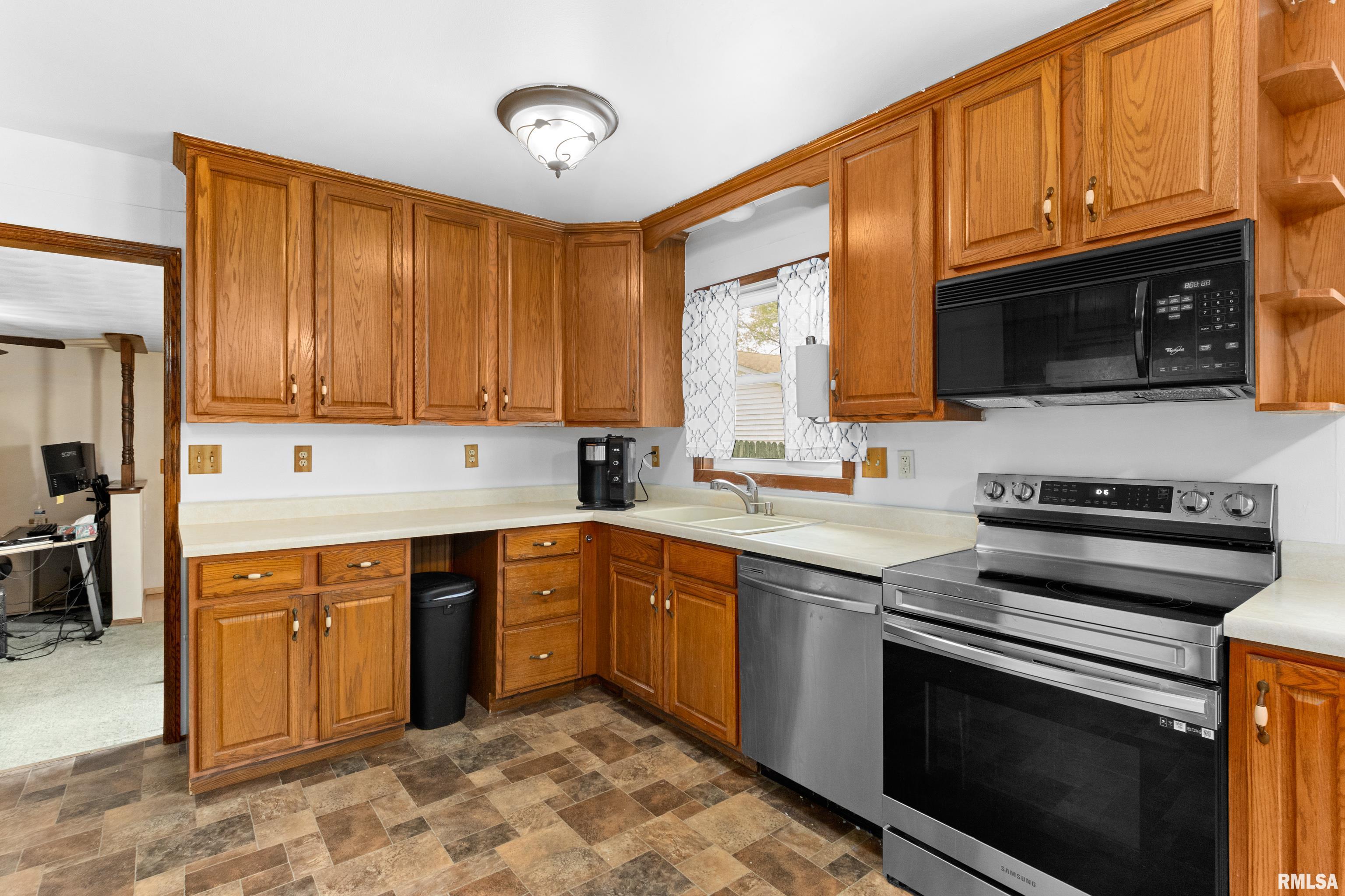 603 S Oak Street, Glasford, Illinois image 9