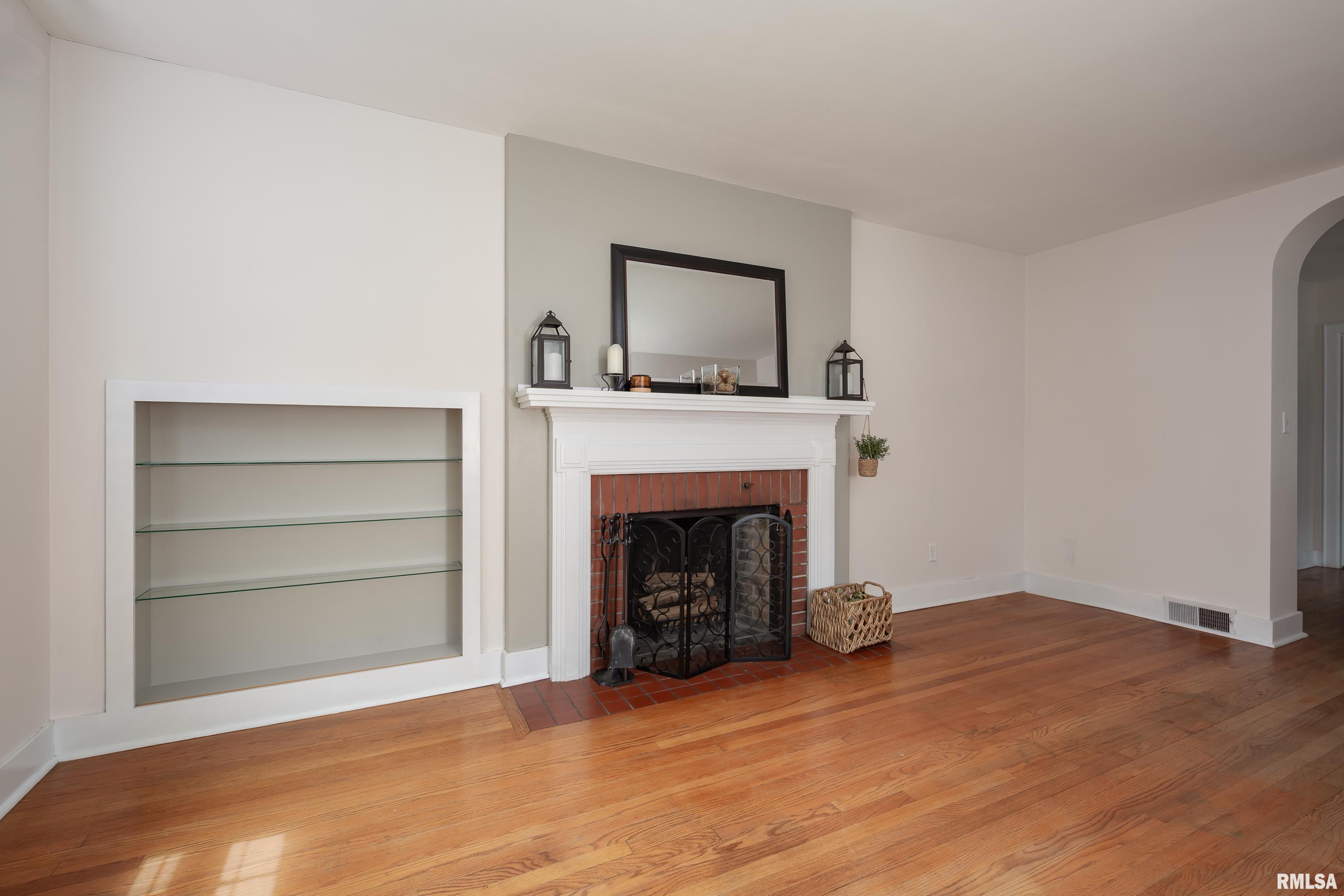 1904 15 1/2 Street, Rock Island, Illinois image 6