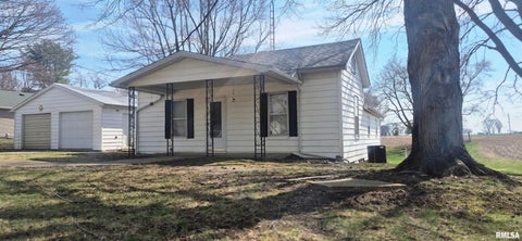Homes For Sale - 307 W Main Street<br/> Menard County, Tallula, IL 62688