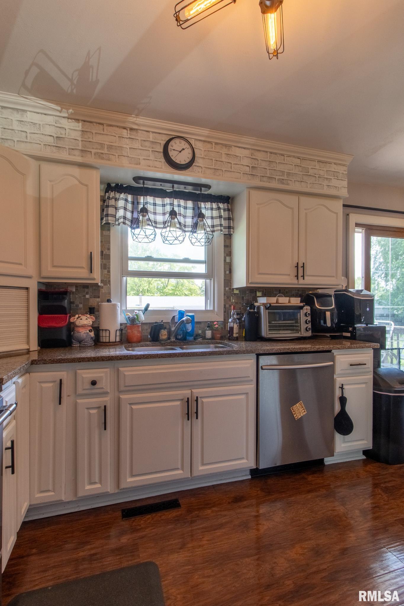 857 Sunnyview Avenue, Knoxville, Illinois image 10