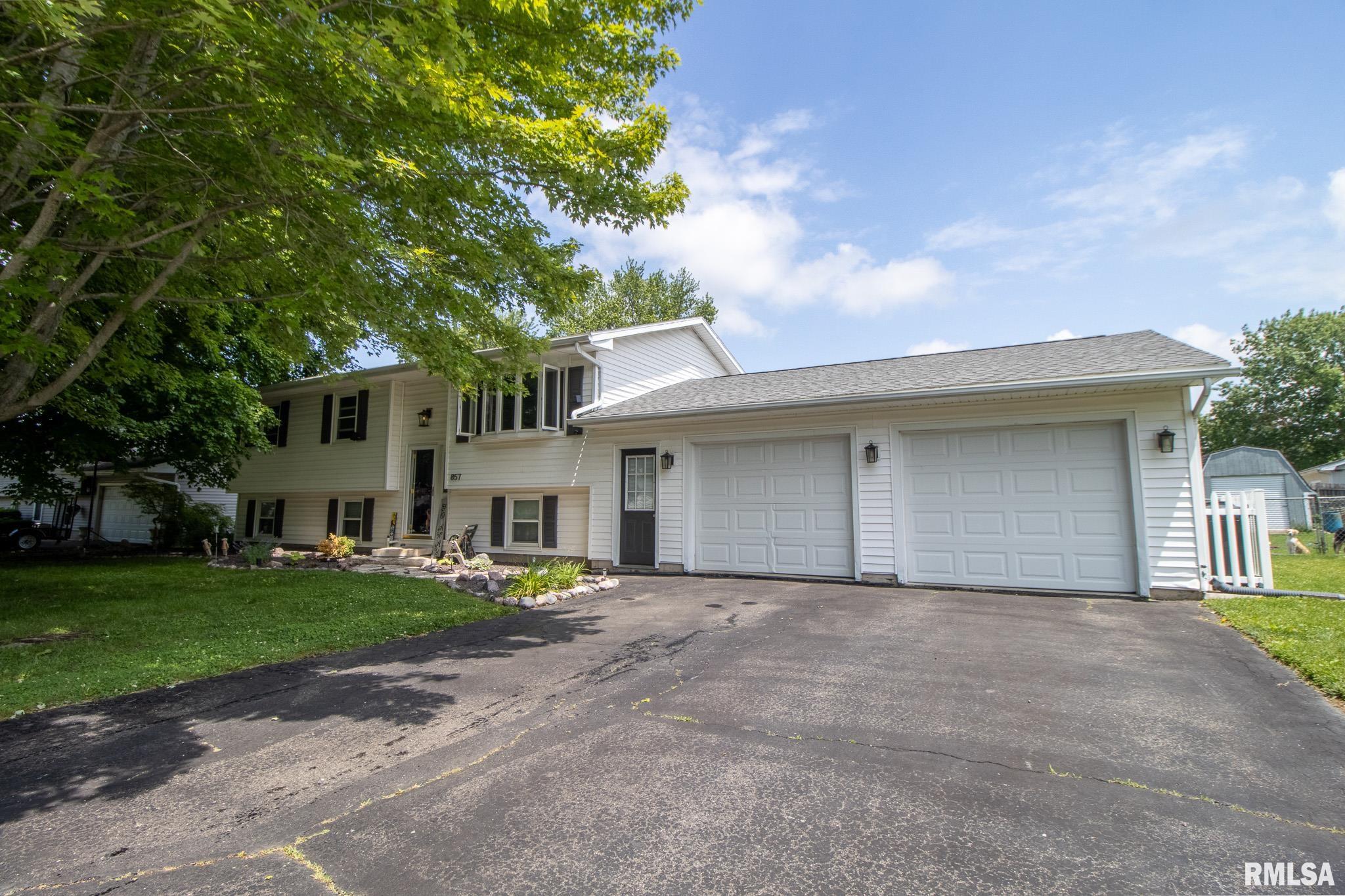 857 Sunnyview Avenue, Knoxville, Illinois image 1