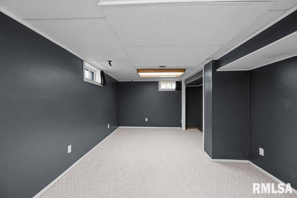 2605 Pacific Street, Davenport, Iowa image 24