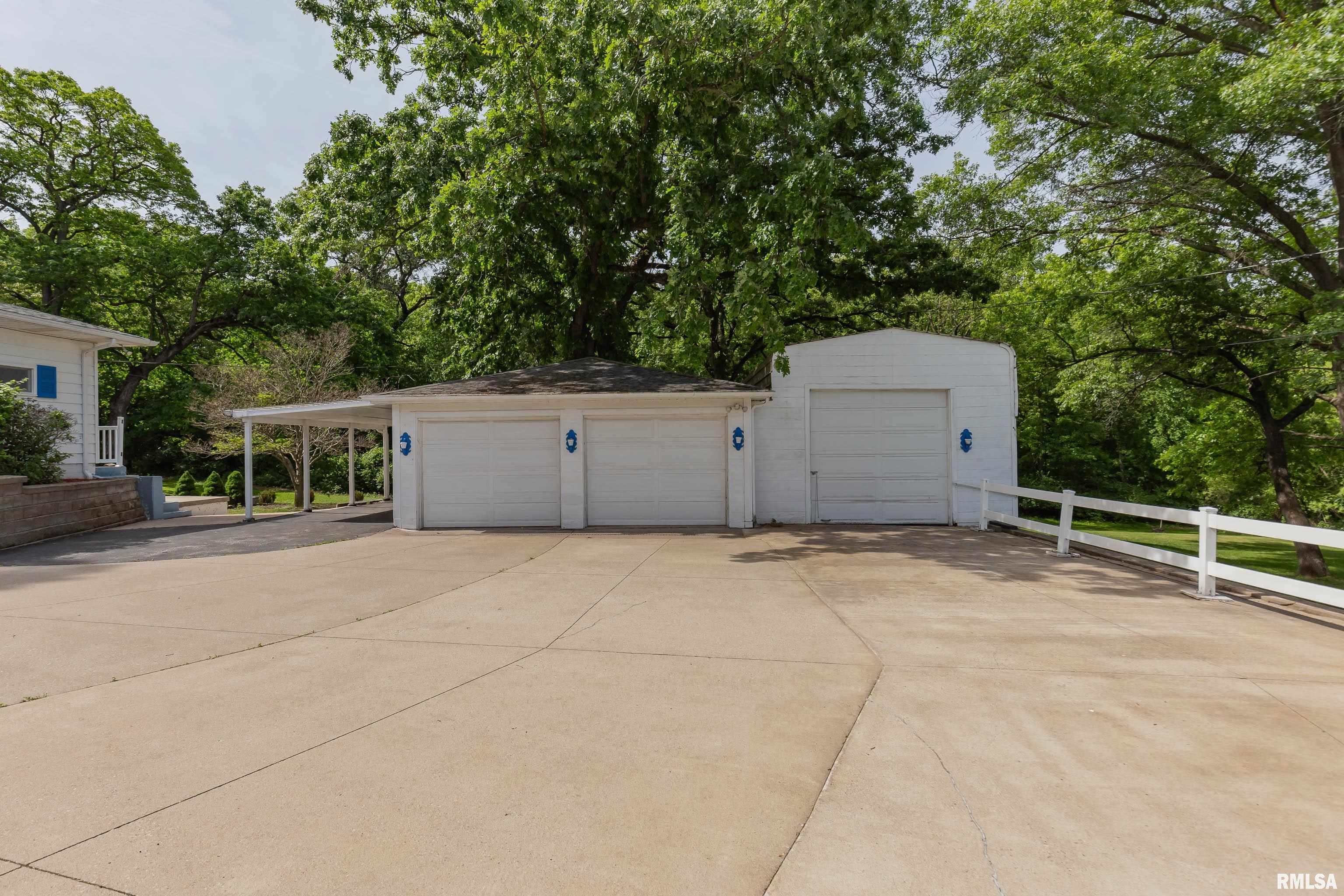 12312 Niabi Zoo Road, Coal Valley, Illinois image 11