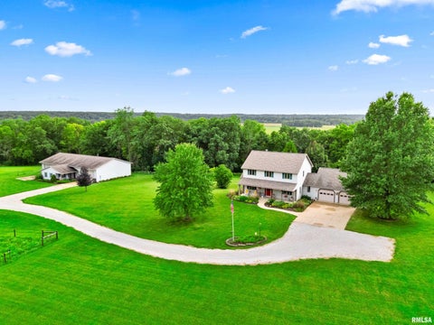 Homes For Sale - 17401 Wiegand Road<br/> Deer Creek, IL 61733