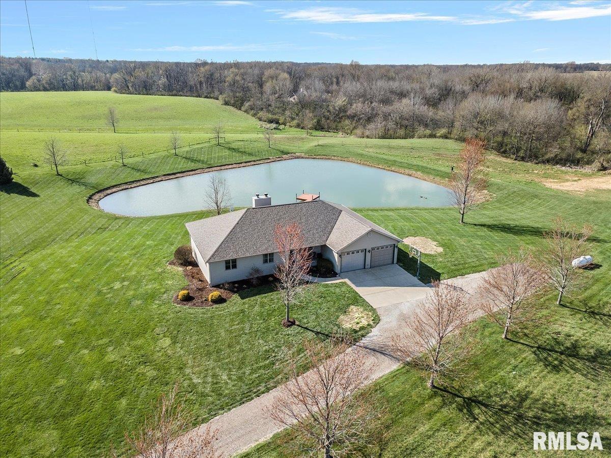 495 S Griffith Creek Road, Mechanicsburg, Illinois image 2