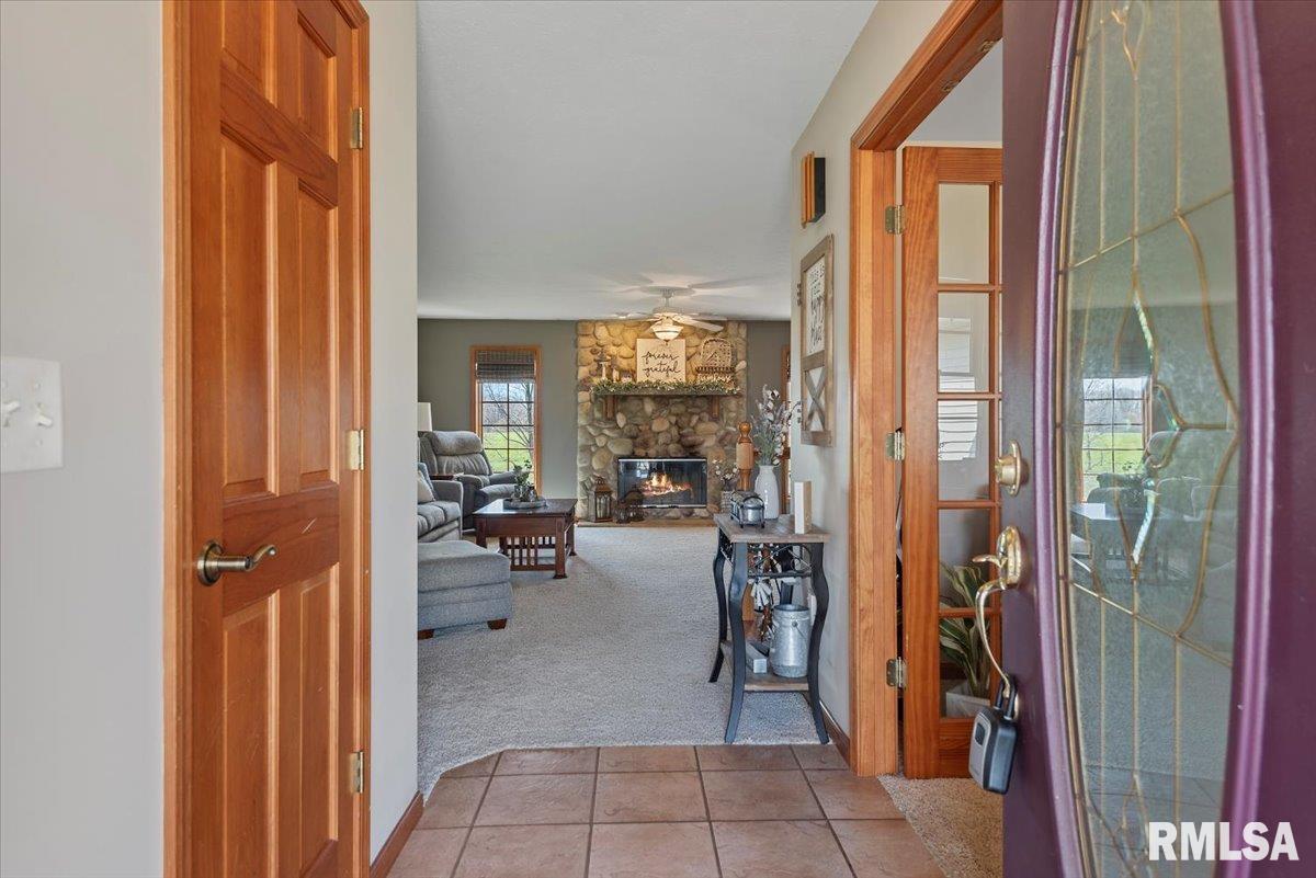 495 S Griffith Creek Road, Mechanicsburg, Illinois image 5