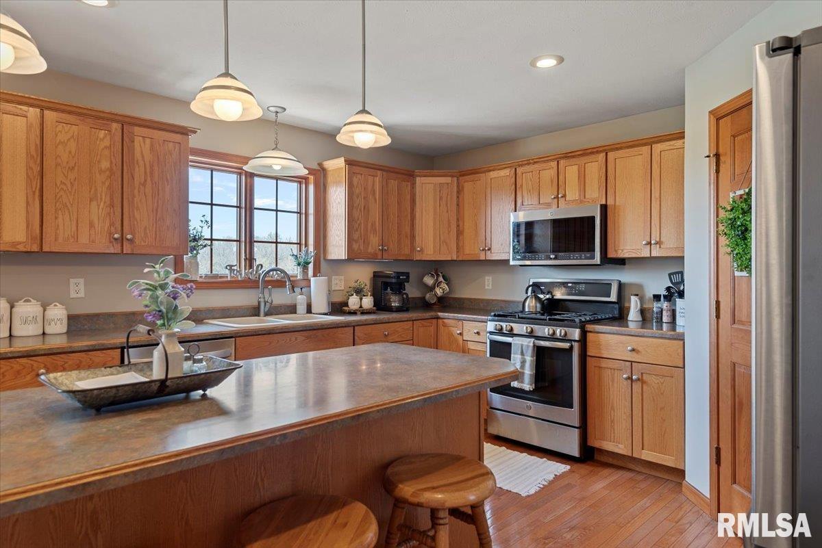 495 S Griffith Creek Road, Mechanicsburg, Illinois image 13