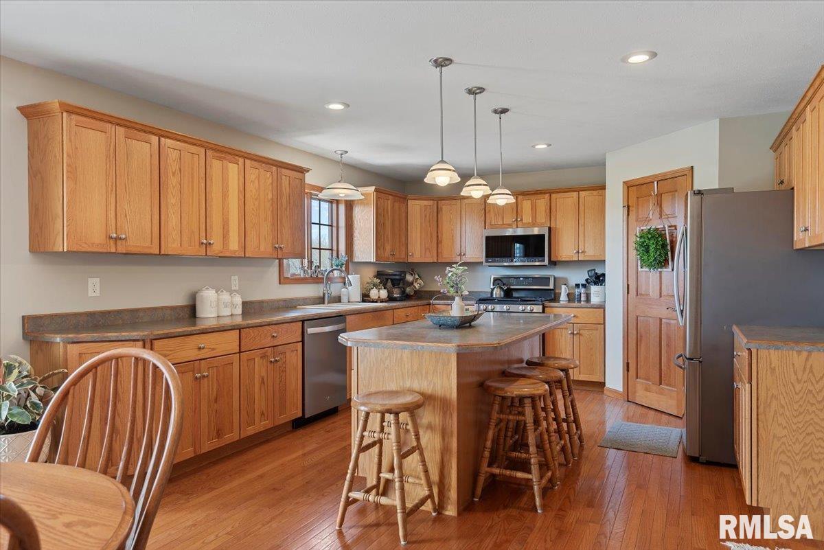 495 S Griffith Creek Road, Mechanicsburg, Illinois image 12