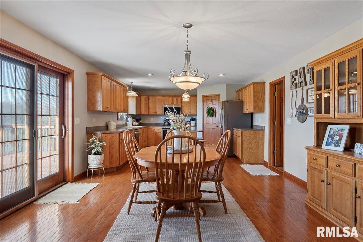 495 S Griffith Creek Road, Mechanicsburg, Illinois image 11