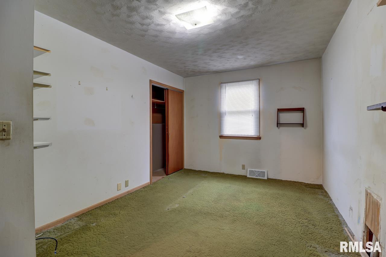 1148 Briarcliff Lane, Clinton, Iowa image 14