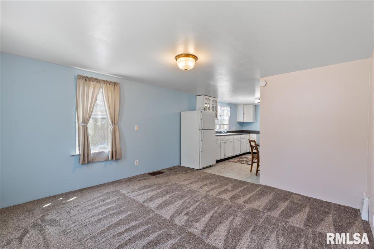1812 27 1/2 Avenue, East Moline, Illinois image 30