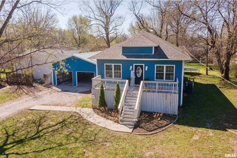 Homes For Sale - 1507 W Maplewood Street<br/> Williamson County, Marion, IL 62959