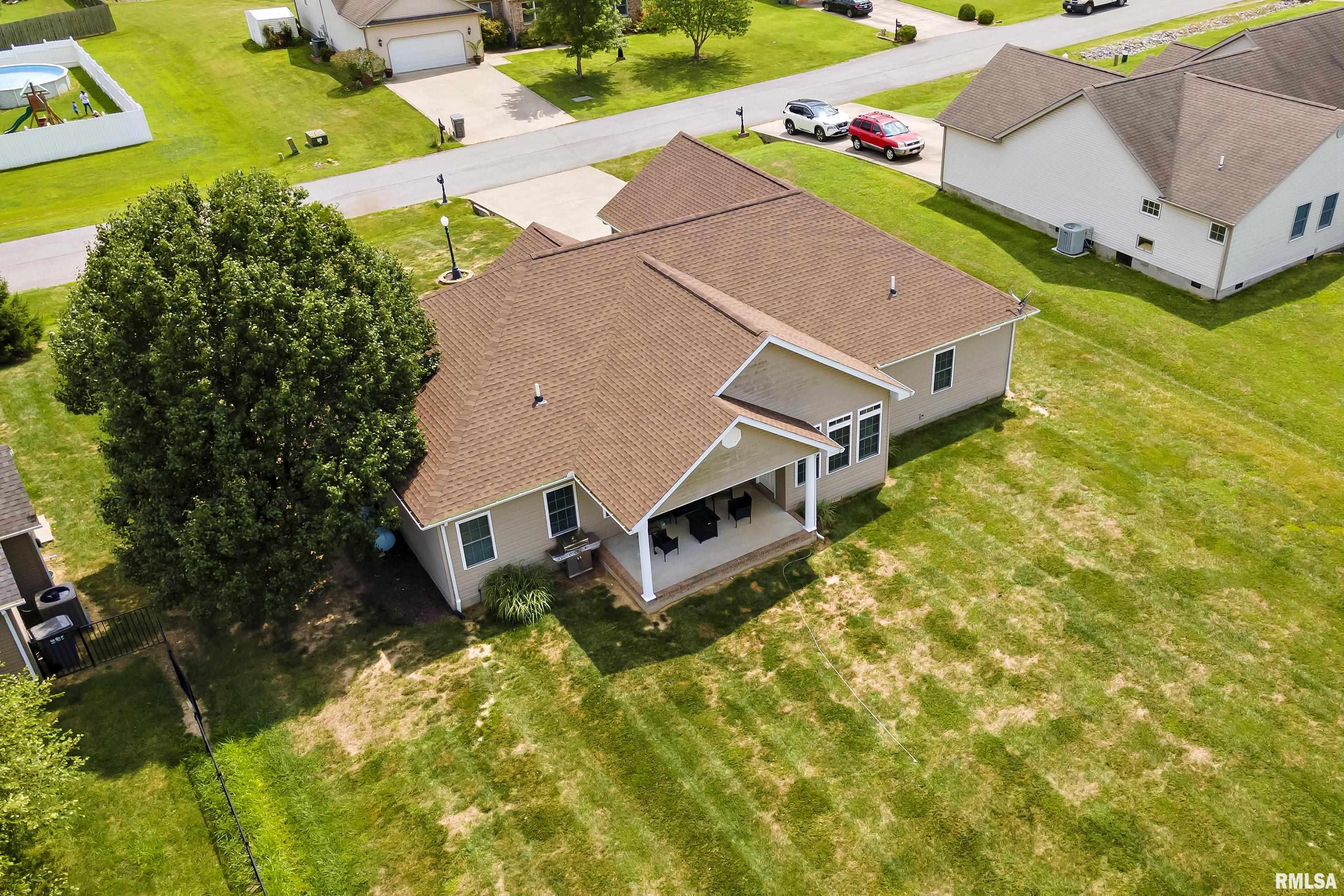 1302 Sunrise Drive, Carterville, Illinois image 34