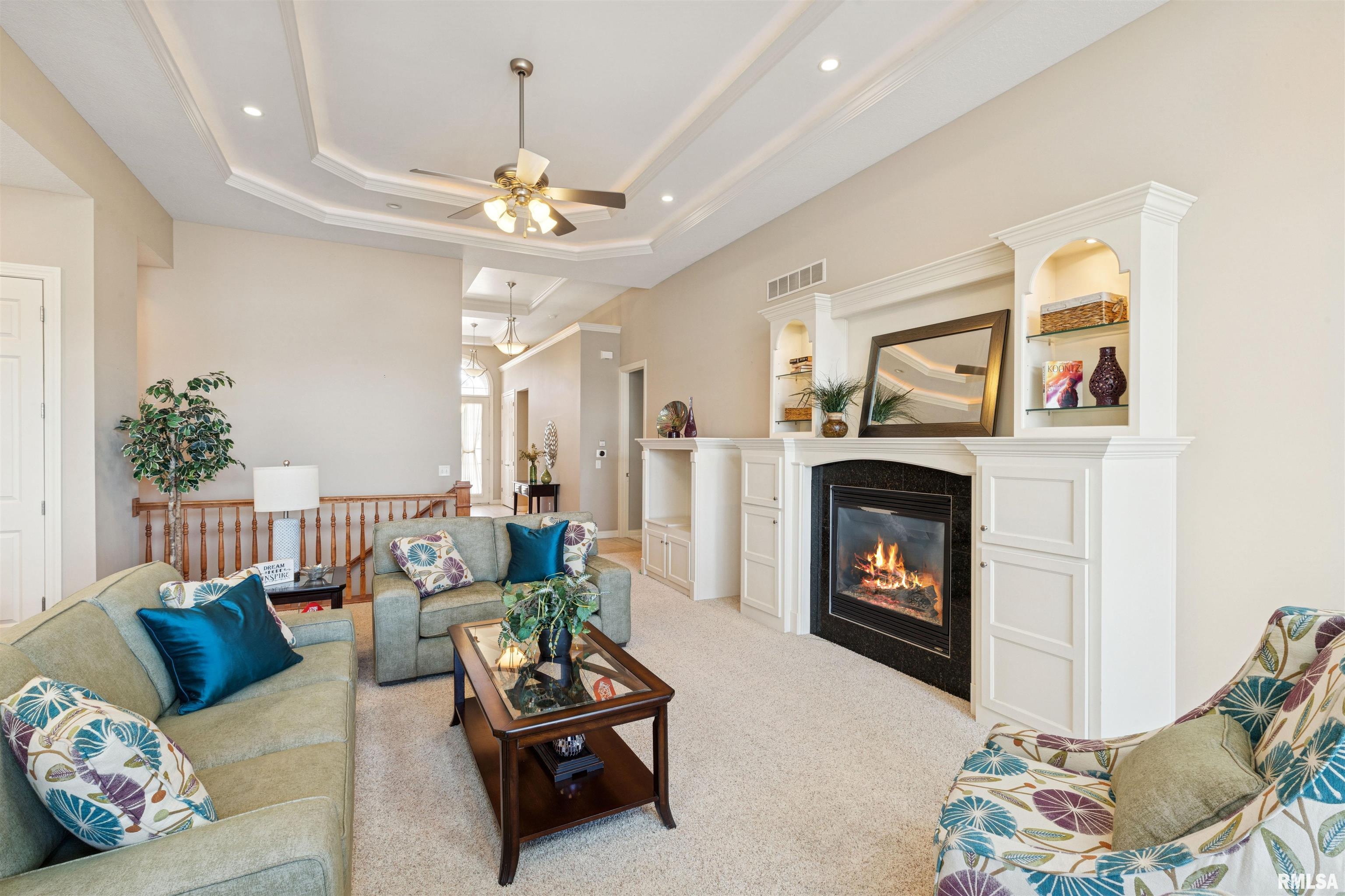 3164 Meridith Way, Bettendorf, Iowa image 12