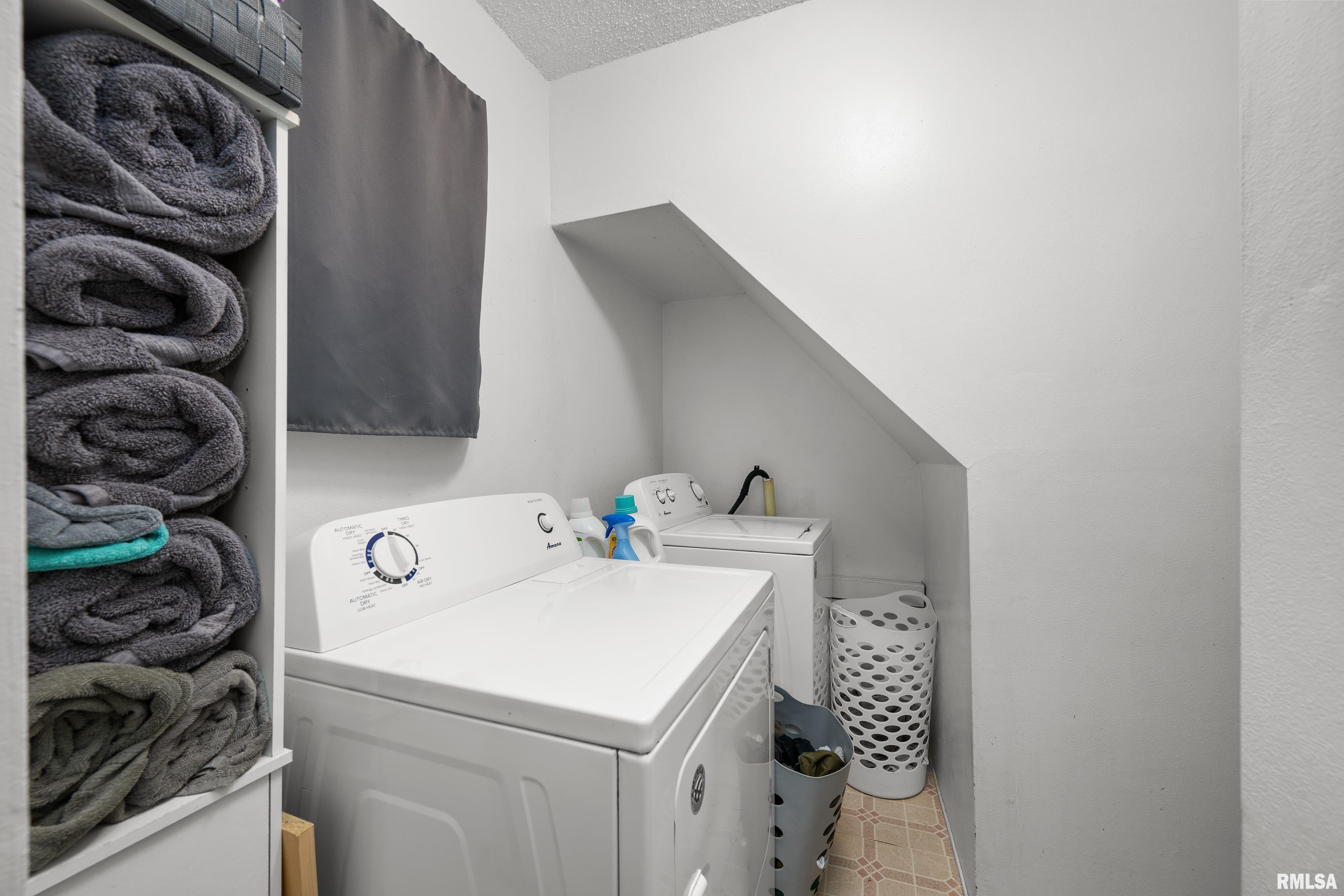 411 Cherry Street, Port Byron, Illinois image 11
