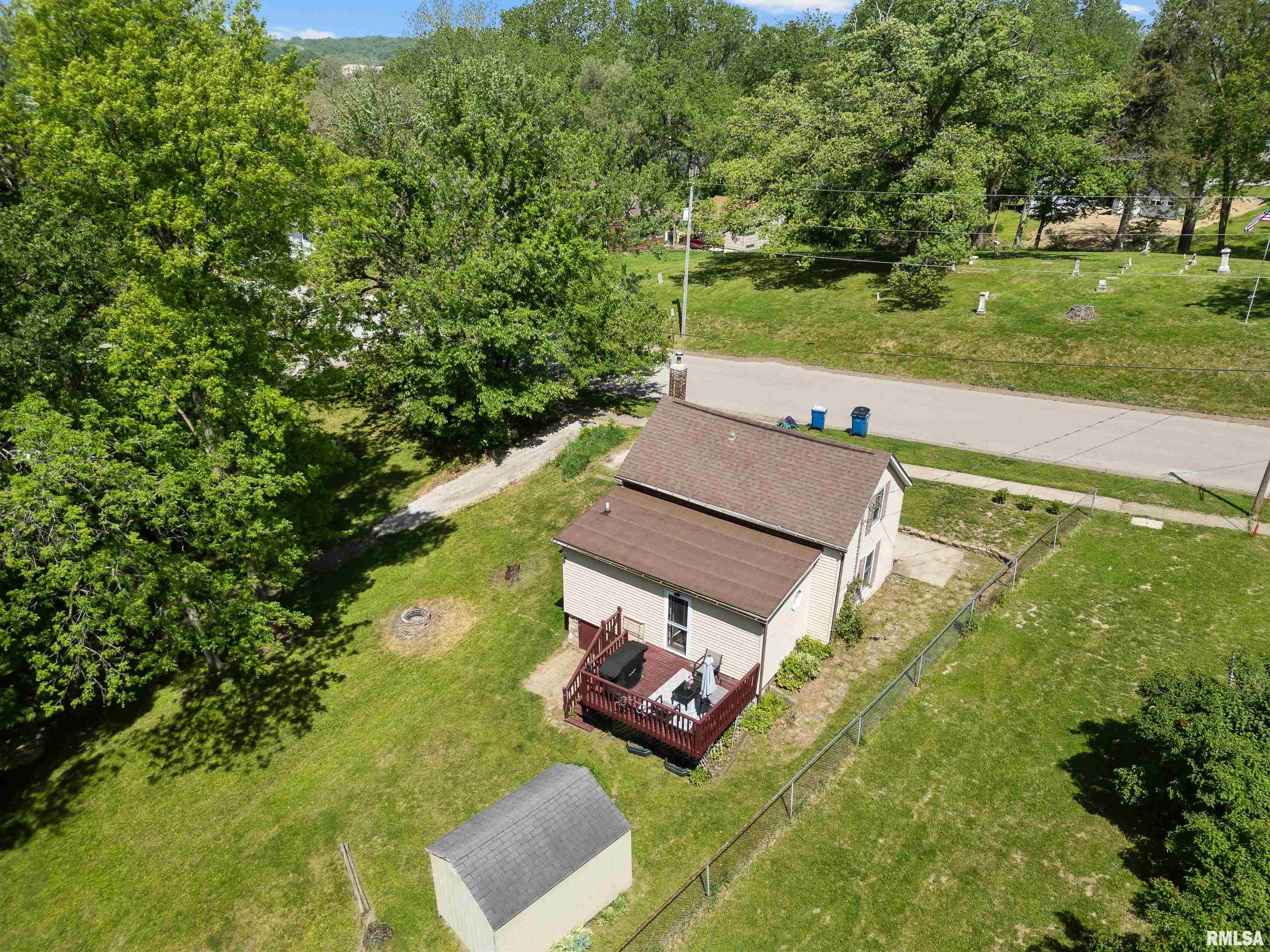411 Cherry Street, Port Byron, Illinois image 23