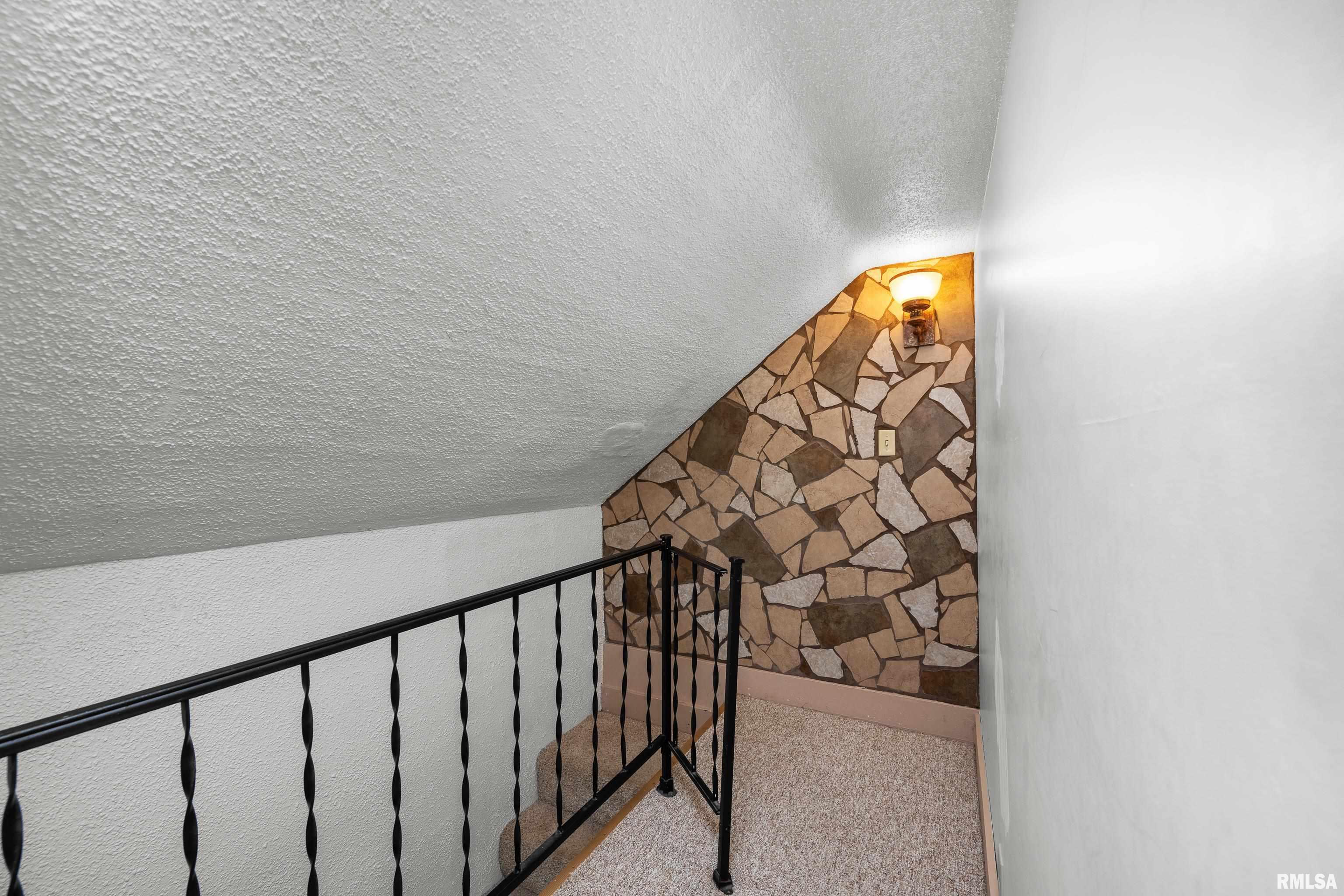 411 Cherry Street, Port Byron, Illinois image 13