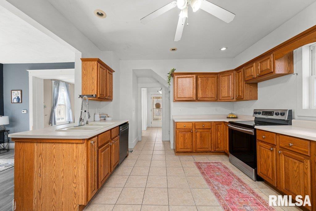 1315 Davie Street, Davenport, Iowa image 9