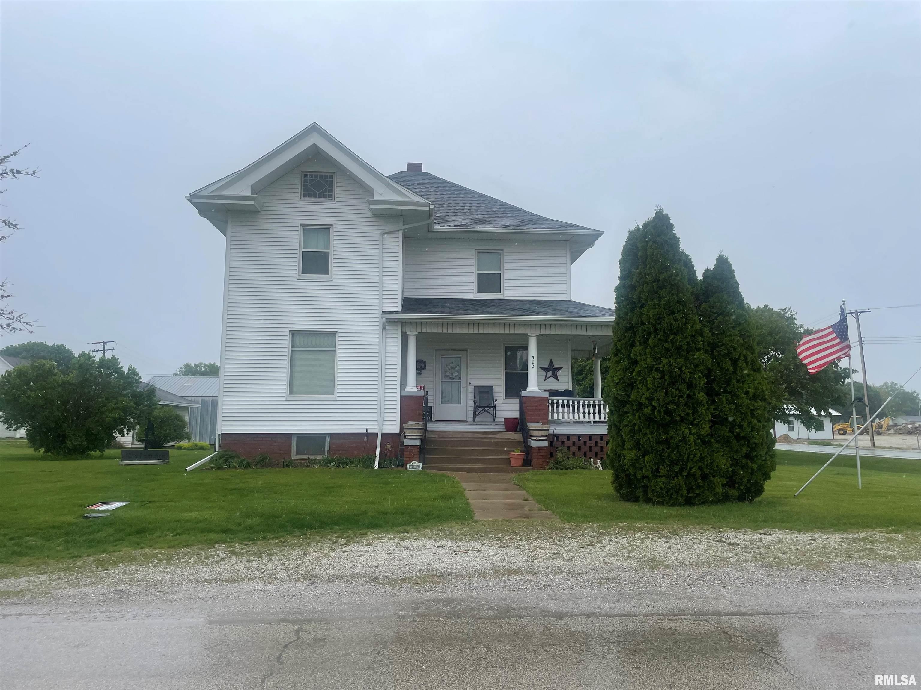 302 Oak Street, Adair, Illinois image 1