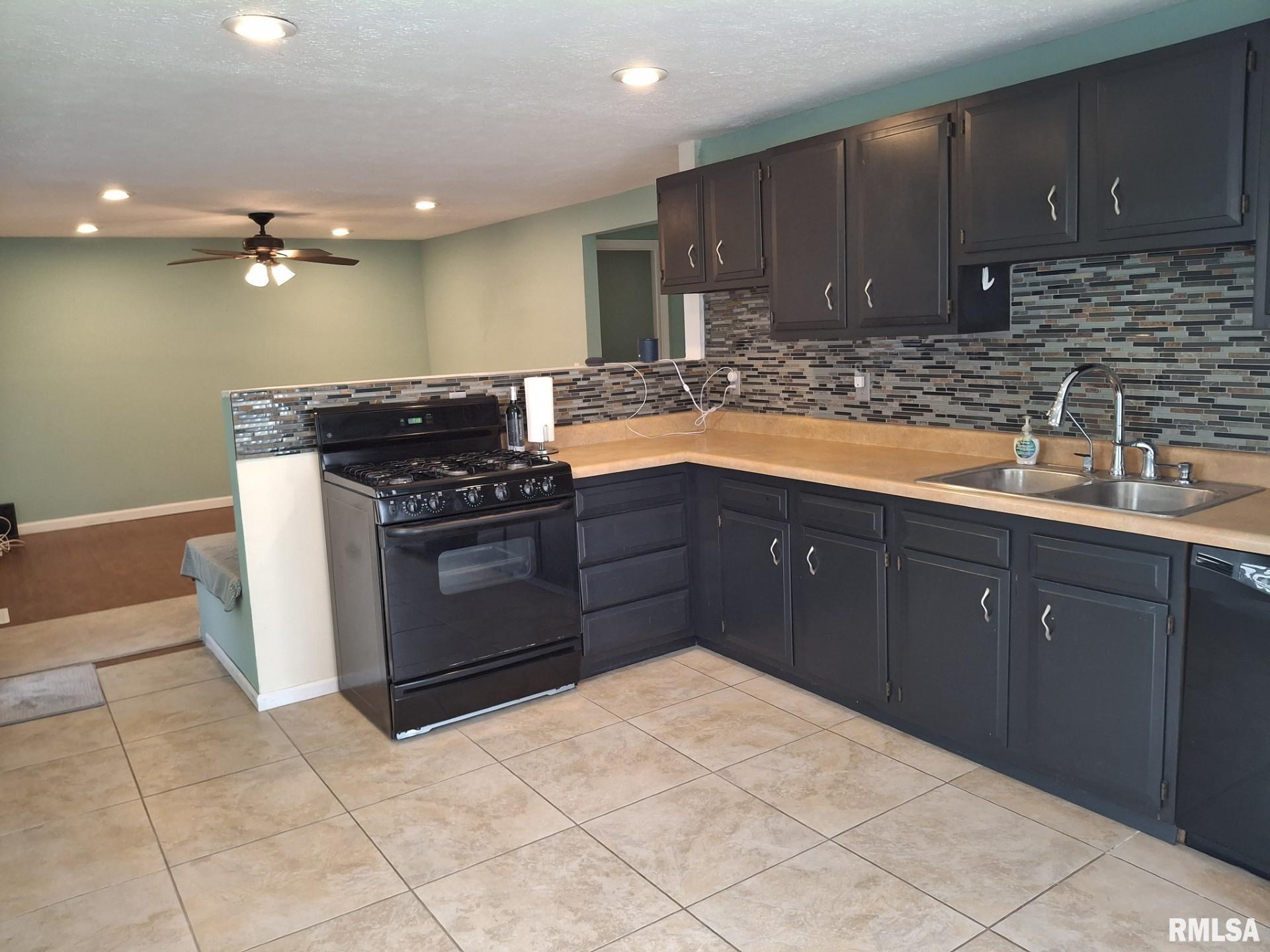 1907 Chicory Road, Pekin, Illinois image 12