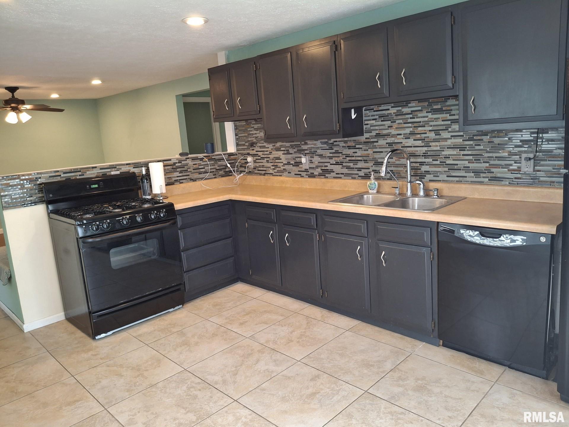 1907 Chicory Road, Pekin, Illinois image 15