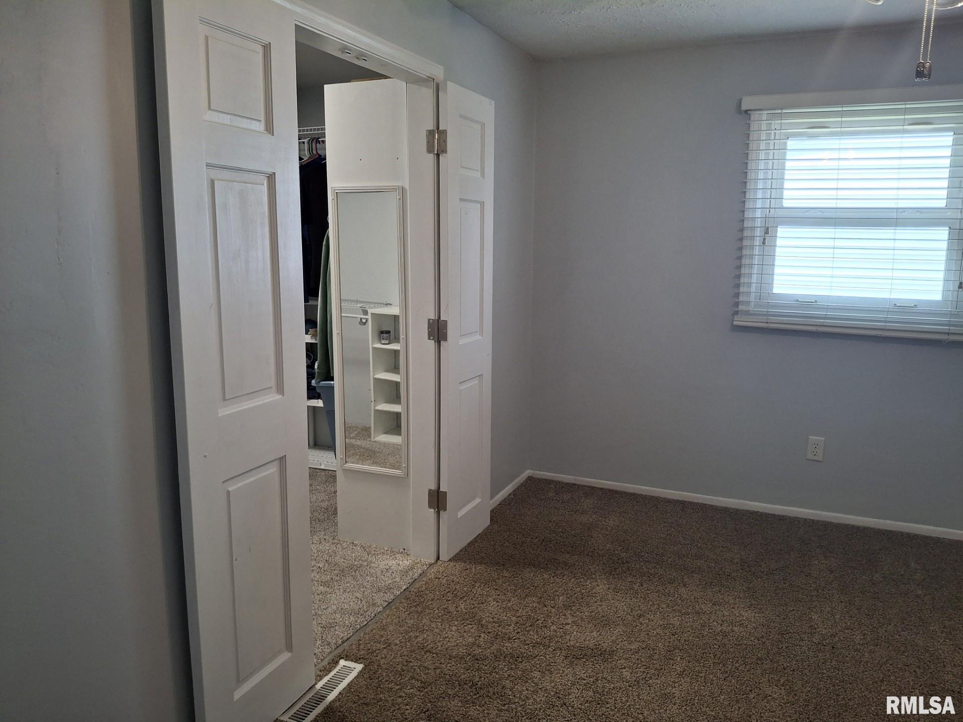 1907 Chicory Road, Pekin, Illinois image 16
